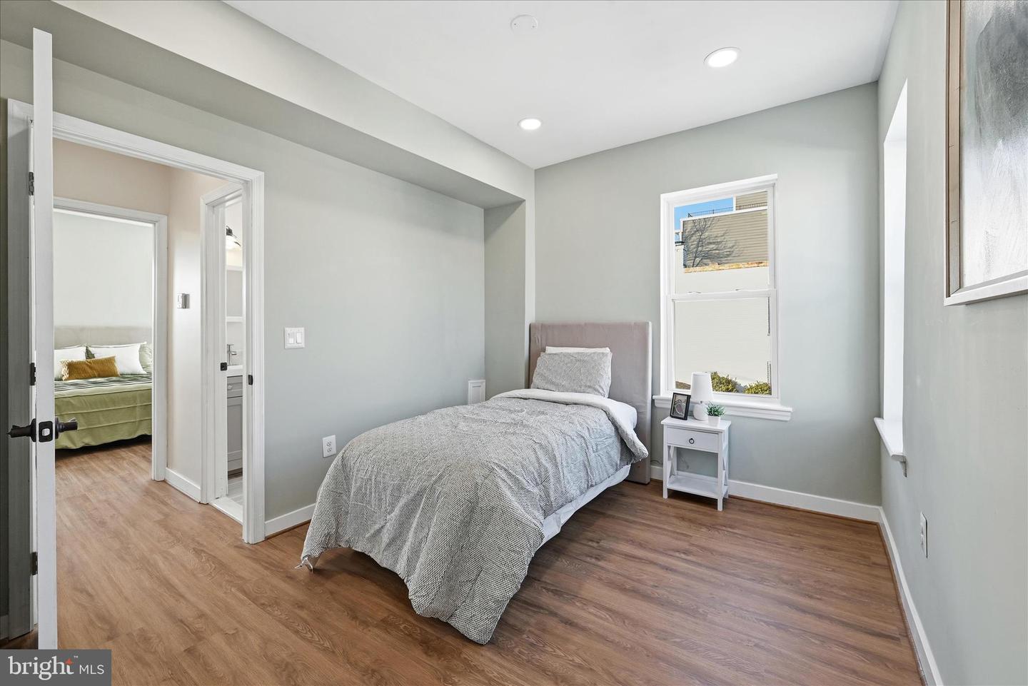 633 18TH ST NE, WASHINGTON, District Of Columbia 20002, 2 Bedrooms Bedrooms, 7 Rooms Rooms,1 BathroomBathrooms,Residential,For sale,633 18TH ST NE,DCDC2245498 MLS # DCDC2245498