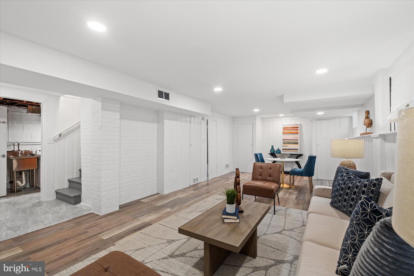 7912 BAINBRIDGE RD, ALEXANDRIA, Virginia 22308, 3 Bedrooms Bedrooms, ,2 BathroomsBathrooms,Residential,For sale,7912 BAINBRIDGE RD,VAFX2290244 MLS # VAFX2290244