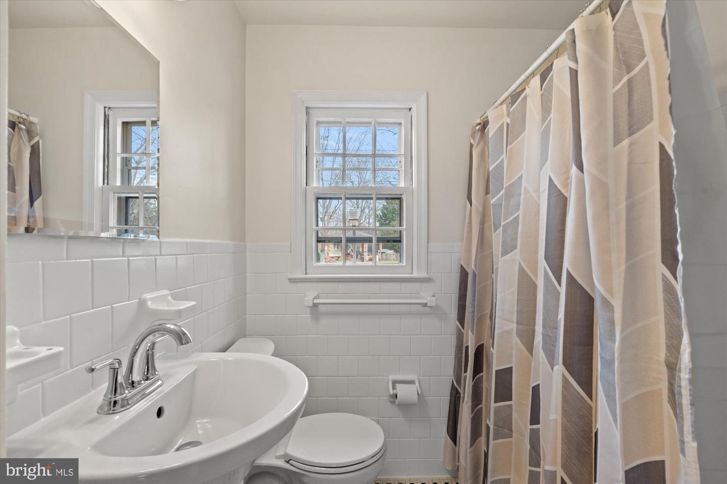 7912 BAINBRIDGE RD, ALEXANDRIA, Virginia 22308, 3 Bedrooms Bedrooms, ,2 BathroomsBathrooms,Residential,For sale,7912 BAINBRIDGE RD,VAFX2290244 MLS # VAFX2290244