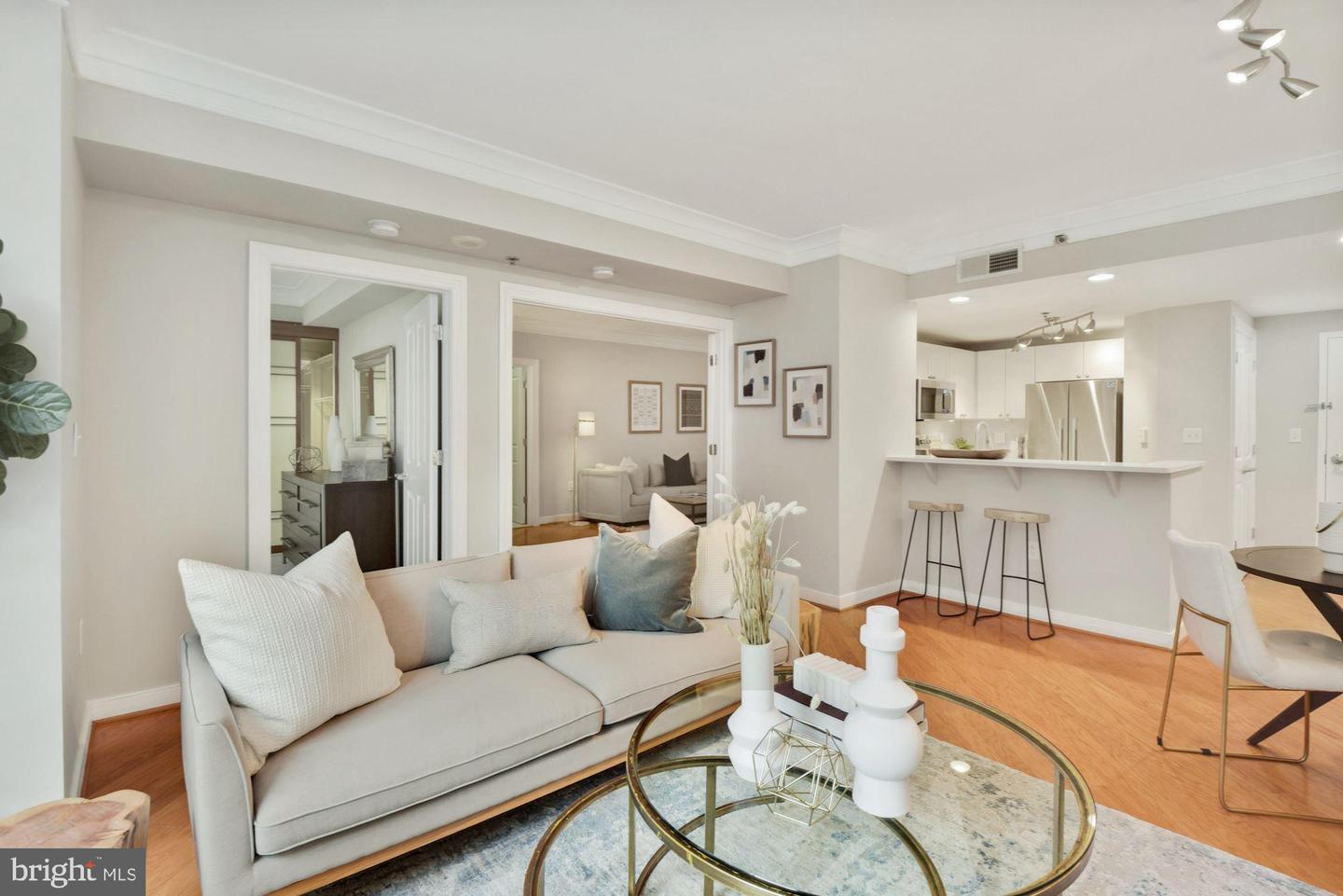 777 7TH ST NW #1013, WASHINGTON, District Of Columbia 20001, 2 Bedrooms Bedrooms, 1 Room Rooms,2 BathroomsBathrooms,Residential,For sale,777 7TH ST NW #1013,DCDC2245534 MLS # DCDC2245534