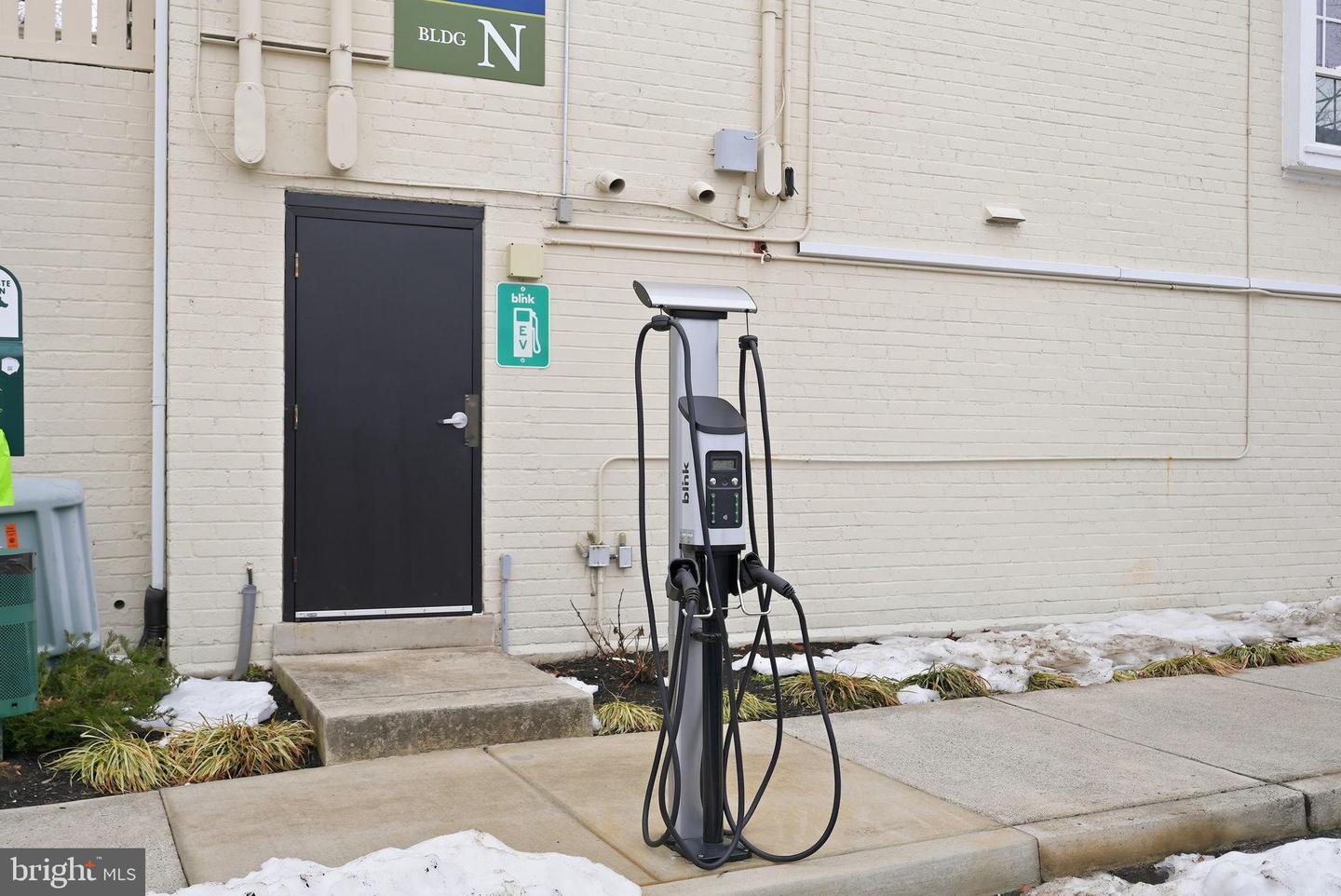 1431-A N VAN DORN ST #A, ALEXANDRIA, Virginia 22304, 2 Bedrooms Bedrooms, ,1 BathroomBathrooms,Residential,For sale,1431-A N VAN DORN ST #A,VAAX2054006 MLS # VAAX2054006