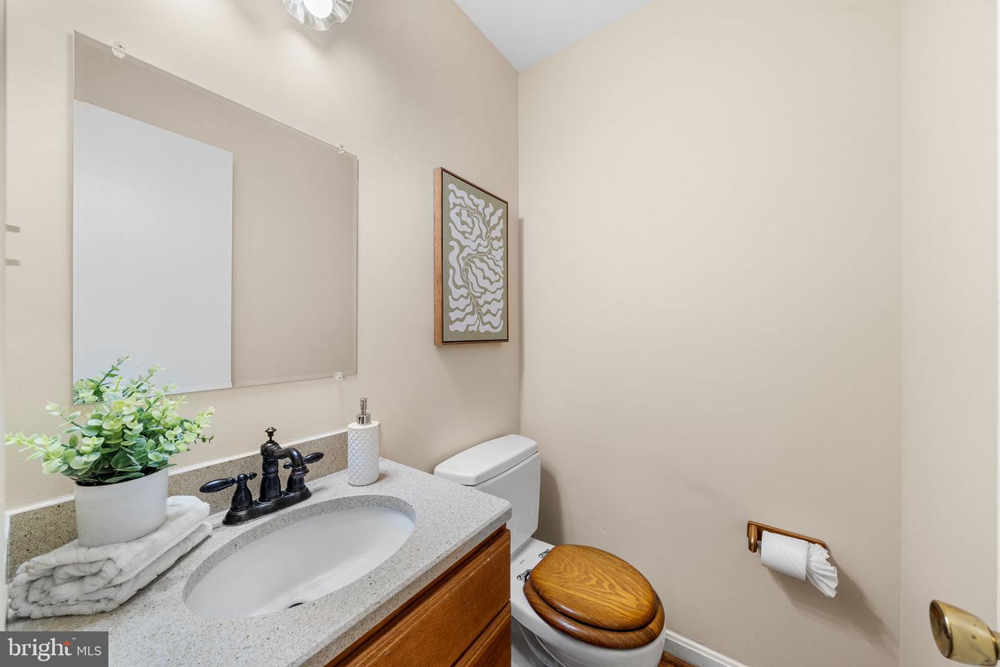 7149 GAME LORD DR, SPRINGFIELD, Virginia 22153, 4 Bedrooms Bedrooms, ,2 BathroomsBathrooms,Residential,For sale,7149 GAME LORD DR,VAFX2290302 MLS # VAFX2290302 7149 GAME LORD DR, SPRINGFIELD, Virginia 22153, 4 Bedrooms Bedrooms, ,2 BathroomsBathrooms,Residential,For sale,7149 GAME LORD DR,VAFX2290302 MLS # VAFX2290302