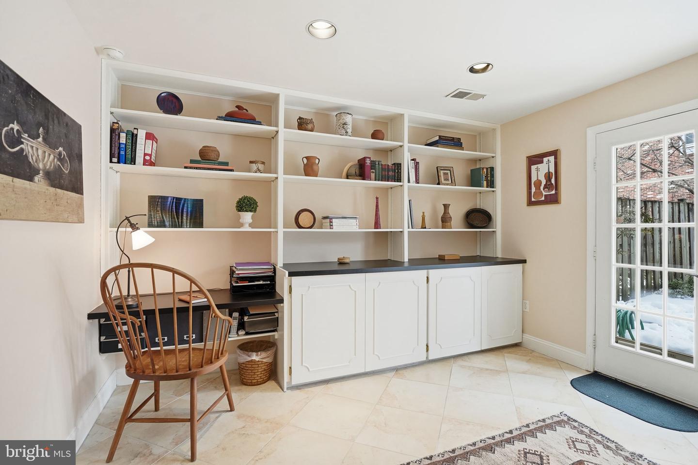 1566-B WESTMORELAND ST, MCLEAN, Virginia 22101, 3 Bedrooms Bedrooms, ,2 BathroomsBathrooms,Residential,For sale,1566-B WESTMORELAND ST,VAFX2290312 MLS # VAFX2290312 1566-B WESTMORELAND ST, MCLEAN, Virginia 22101, 3 Bedrooms Bedrooms, ,2 BathroomsBathrooms,Residential,For sale,1566-B WESTMORELAND ST,VAFX2290312 MLS # VAFX2290312