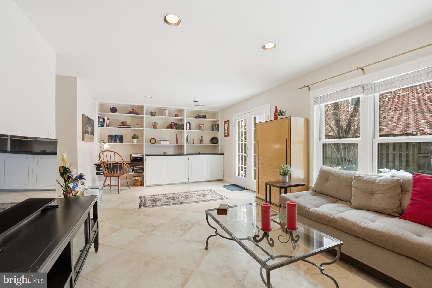 1566-B WESTMORELAND ST, MCLEAN, Virginia 22101, 3 Bedrooms Bedrooms, ,2 BathroomsBathrooms,Residential,For sale,1566-B WESTMORELAND ST,VAFX2290312 MLS # VAFX2290312 1566-B WESTMORELAND ST, MCLEAN, Virginia 22101, 3 Bedrooms Bedrooms, ,2 BathroomsBathrooms,Residential,For sale,1566-B WESTMORELAND ST,VAFX2290312 MLS # VAFX2290312