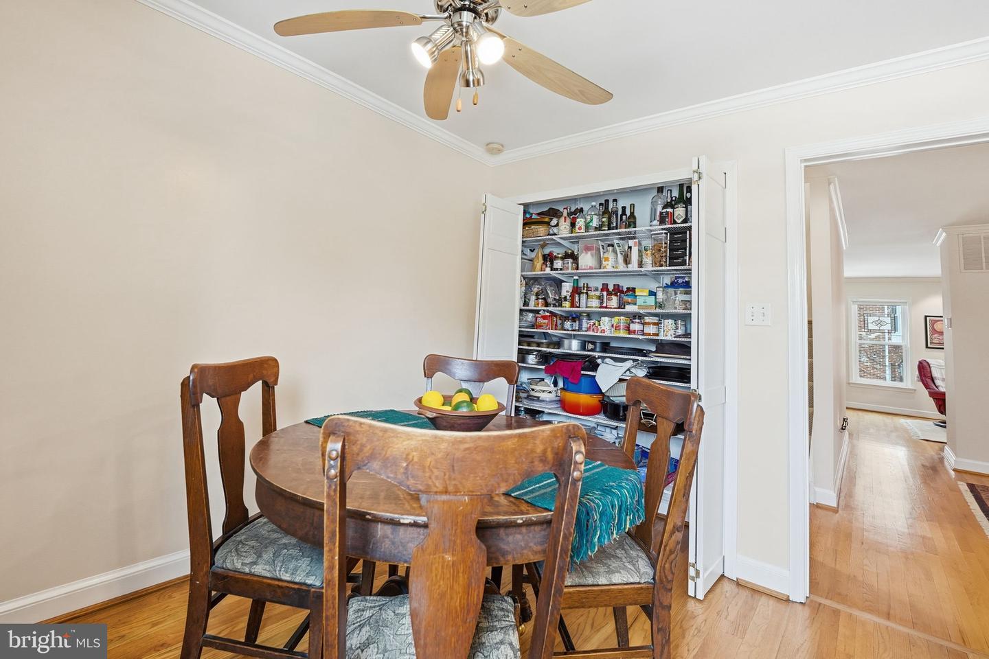 1566-B WESTMORELAND ST, MCLEAN, Virginia 22101, 3 Bedrooms Bedrooms, ,2 BathroomsBathrooms,Residential,For sale,1566-B WESTMORELAND ST,VAFX2290312 MLS # VAFX2290312 1566-B WESTMORELAND ST, MCLEAN, Virginia 22101, 3 Bedrooms Bedrooms, ,2 BathroomsBathrooms,Residential,For sale,1566-B WESTMORELAND ST,VAFX2290312 MLS # VAFX2290312