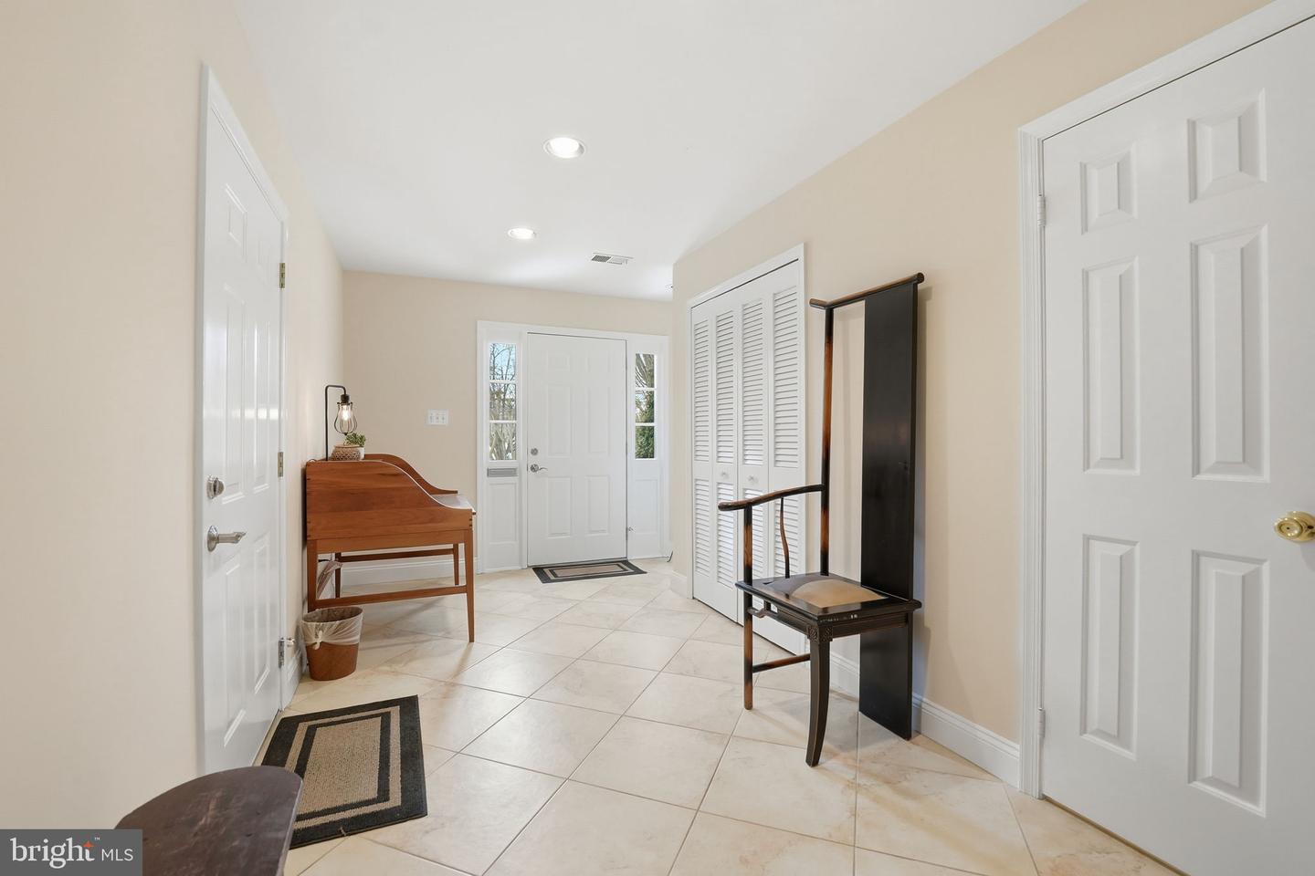 1566-B WESTMORELAND ST, MCLEAN, Virginia 22101, 3 Bedrooms Bedrooms, ,2 BathroomsBathrooms,Residential,For sale,1566-B WESTMORELAND ST,VAFX2290312 MLS # VAFX2290312 1566-B WESTMORELAND ST, MCLEAN, Virginia 22101, 3 Bedrooms Bedrooms, ,2 BathroomsBathrooms,Residential,For sale,1566-B WESTMORELAND ST,VAFX2290312 MLS # VAFX2290312