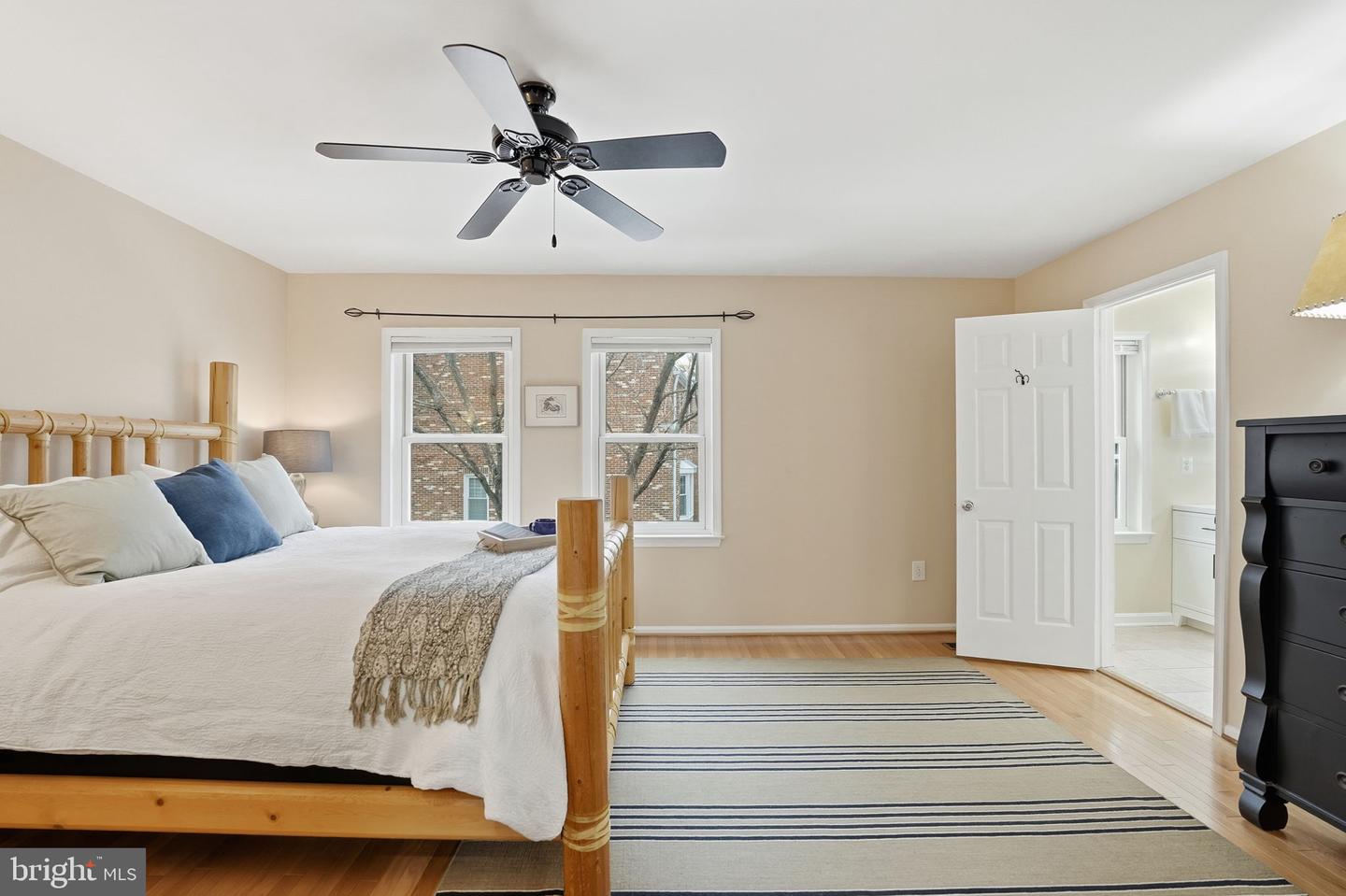 1566-B WESTMORELAND ST, MCLEAN, Virginia 22101, 3 Bedrooms Bedrooms, ,2 BathroomsBathrooms,Residential,For sale,1566-B WESTMORELAND ST,VAFX2290312 MLS # VAFX2290312 1566-B WESTMORELAND ST, MCLEAN, Virginia 22101, 3 Bedrooms Bedrooms, ,2 BathroomsBathrooms,Residential,For sale,1566-B WESTMORELAND ST,VAFX2290312 MLS # VAFX2290312