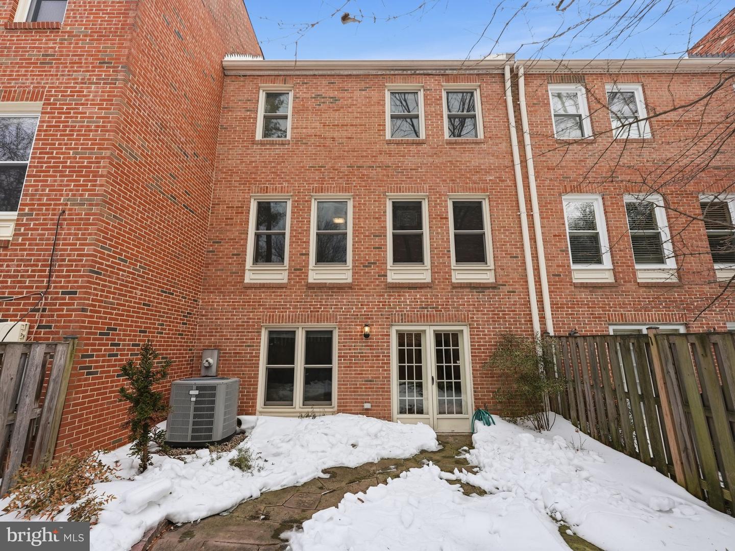 1566-B WESTMORELAND ST, MCLEAN, Virginia 22101, 3 Bedrooms Bedrooms, ,2 BathroomsBathrooms,Residential,For sale,1566-B WESTMORELAND ST,VAFX2290312 MLS # VAFX2290312 1566-B WESTMORELAND ST, MCLEAN, Virginia 22101, 3 Bedrooms Bedrooms, ,2 BathroomsBathrooms,Residential,For sale,1566-B WESTMORELAND ST,VAFX2290312 MLS # VAFX2290312