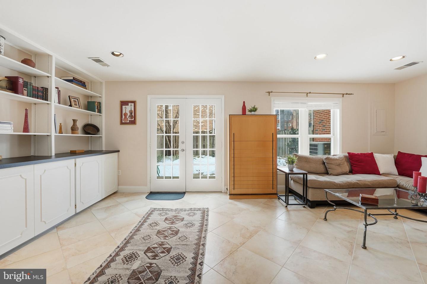 1566-B WESTMORELAND ST, MCLEAN, Virginia 22101, 3 Bedrooms Bedrooms, ,2 BathroomsBathrooms,Residential,For sale,1566-B WESTMORELAND ST,VAFX2290312 MLS # VAFX2290312 1566-B WESTMORELAND ST, MCLEAN, Virginia 22101, 3 Bedrooms Bedrooms, ,2 BathroomsBathrooms,Residential,For sale,1566-B WESTMORELAND ST,VAFX2290312 MLS # VAFX2290312