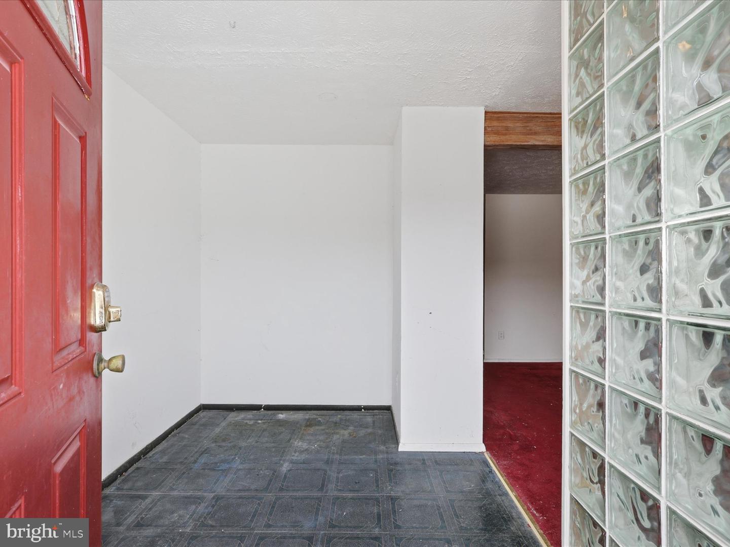 3466 VALE CT, WOODBRIDGE, Virginia 22192, 3 Bedrooms Bedrooms, ,2 BathroomsBathrooms,Residential,For sale,3466 VALE CT,VAPW2112254 MLS # VAPW2112254