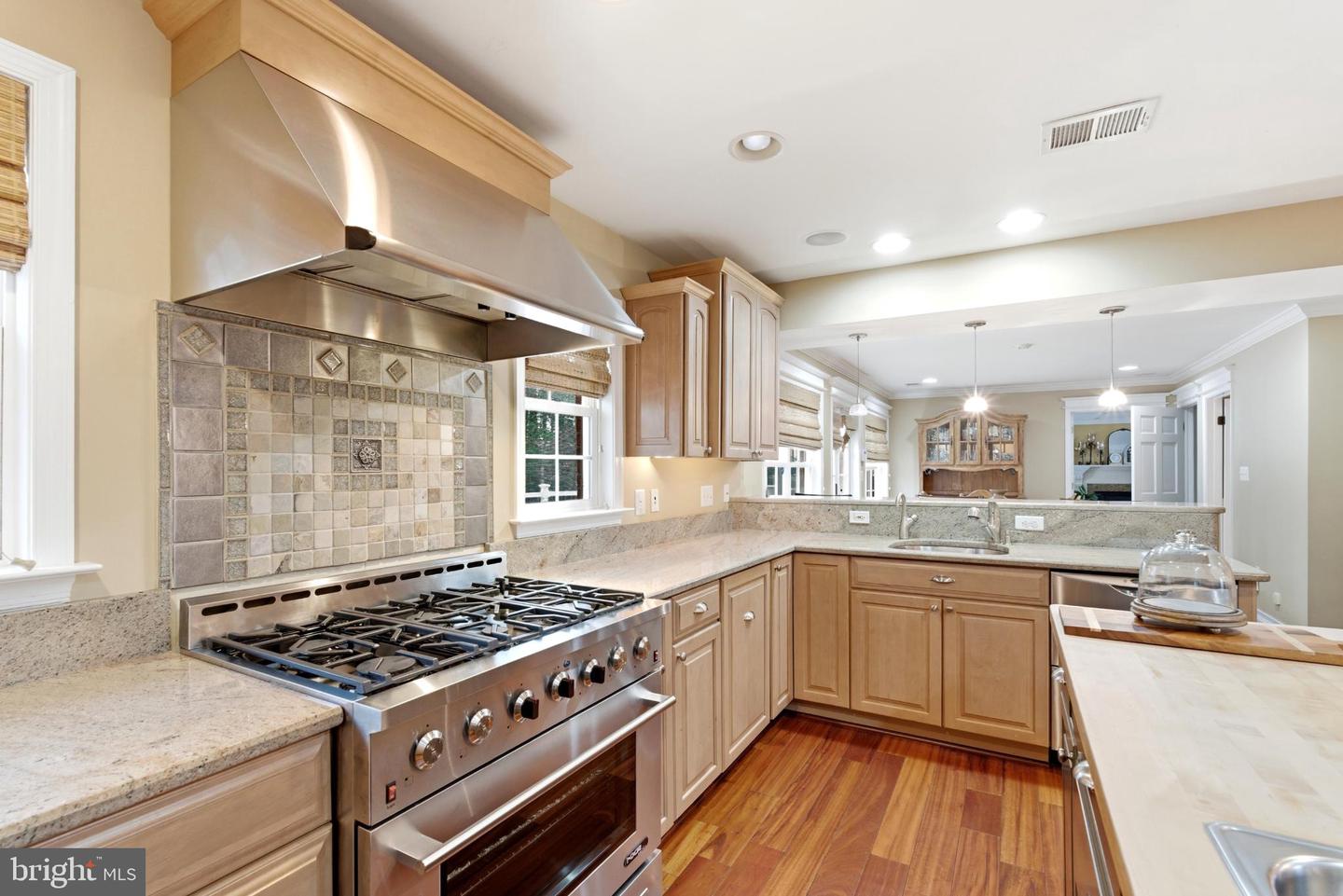 13515 FOWKE LN, WOODBRIDGE, Virginia 22192, ,Residential,For sale,13515 FOWKE LN,VAPW2112256 MLS # VAPW2112256