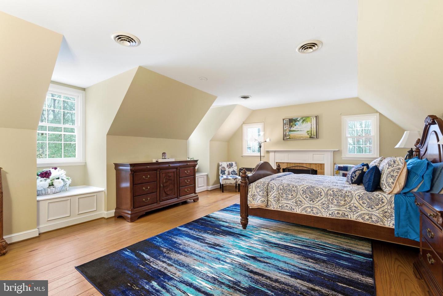 13515 FOWKE LN, WOODBRIDGE, Virginia 22192, ,Residential,For sale,13515 FOWKE LN,VAPW2112256 MLS # VAPW2112256