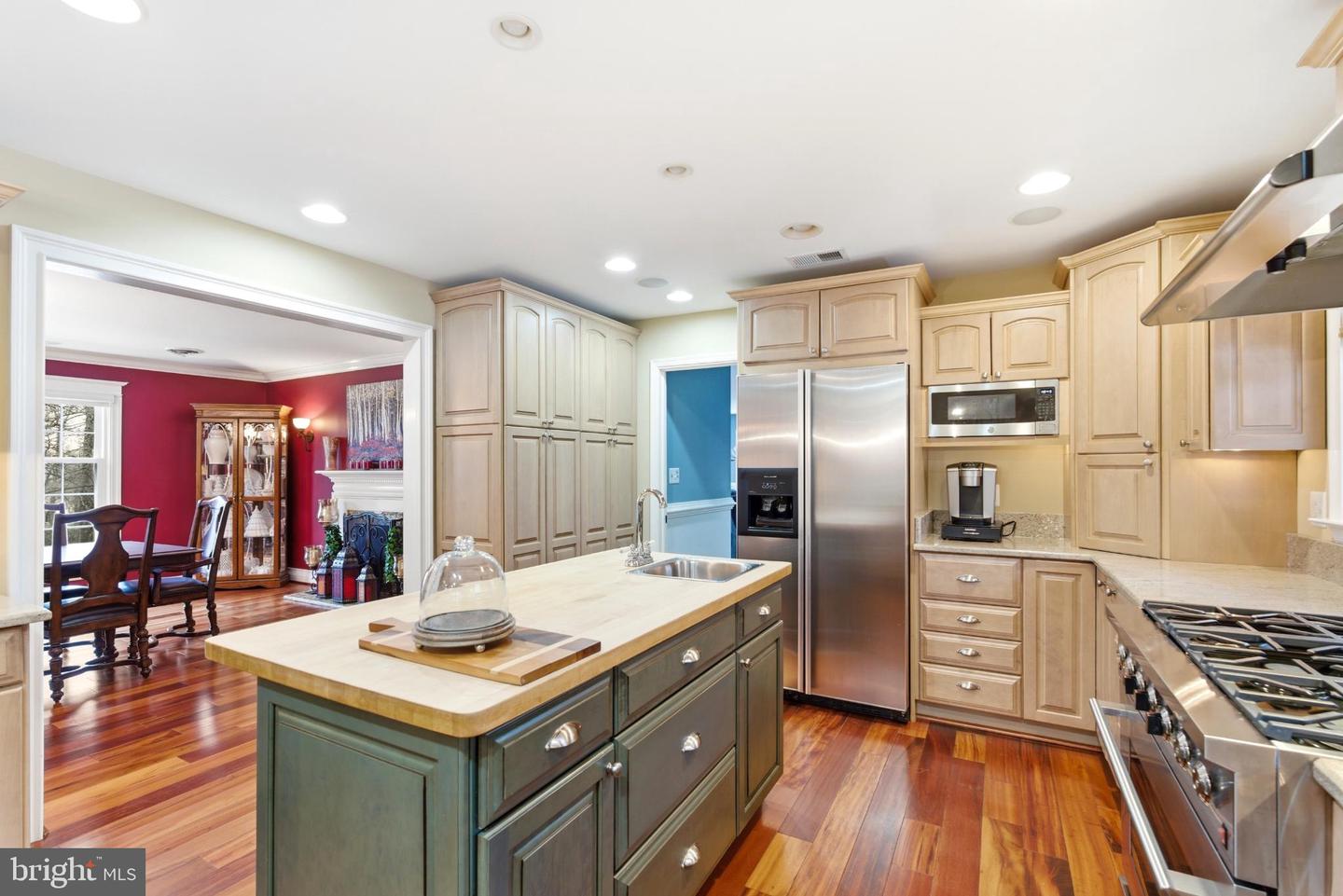 13515 FOWKE LN, WOODBRIDGE, Virginia 22192, ,Residential,For sale,13515 FOWKE LN,VAPW2112256 MLS # VAPW2112256