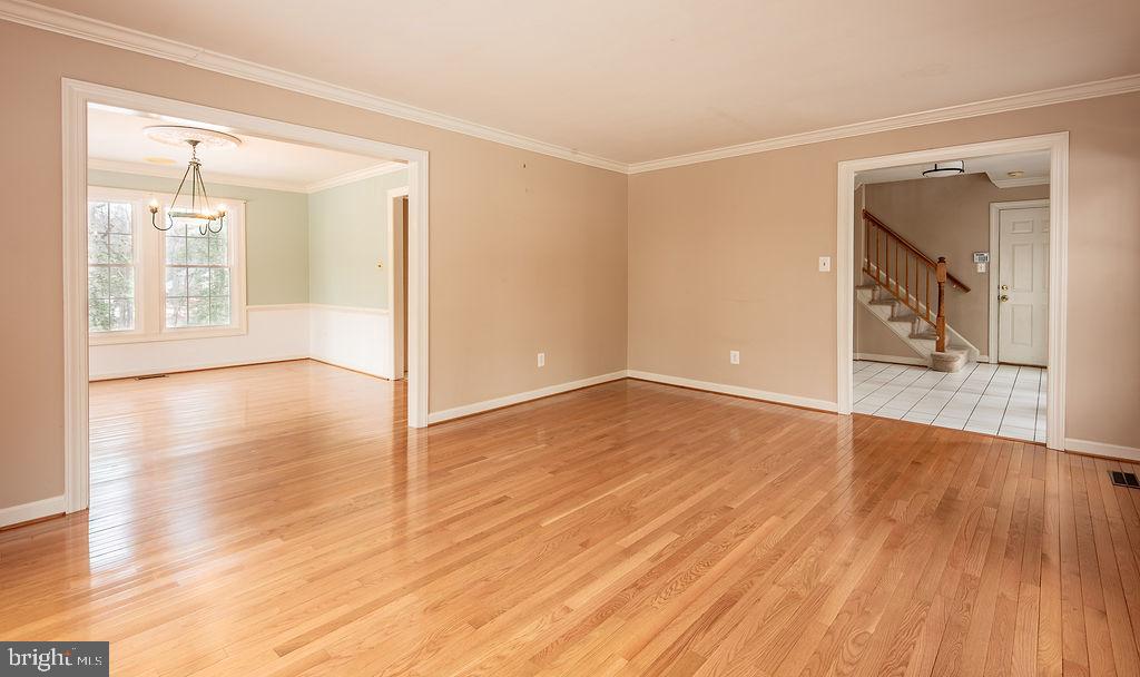 7216 TOKEN VALLEY RD, MANASSAS, Virginia 20112, 3 Bedrooms Bedrooms, 7 Rooms Rooms,3 BathroomsBathrooms,Residential,For sale,7216 TOKEN VALLEY RD,VAPW2112264 MLS # VAPW2112264