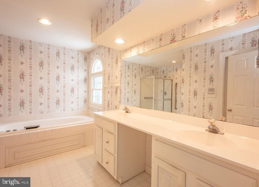 7216 TOKEN VALLEY RD, MANASSAS, Virginia 20112, 3 Bedrooms Bedrooms, 7 Rooms Rooms,3 BathroomsBathrooms,Residential,For sale,7216 TOKEN VALLEY RD,VAPW2112264 MLS # VAPW2112264