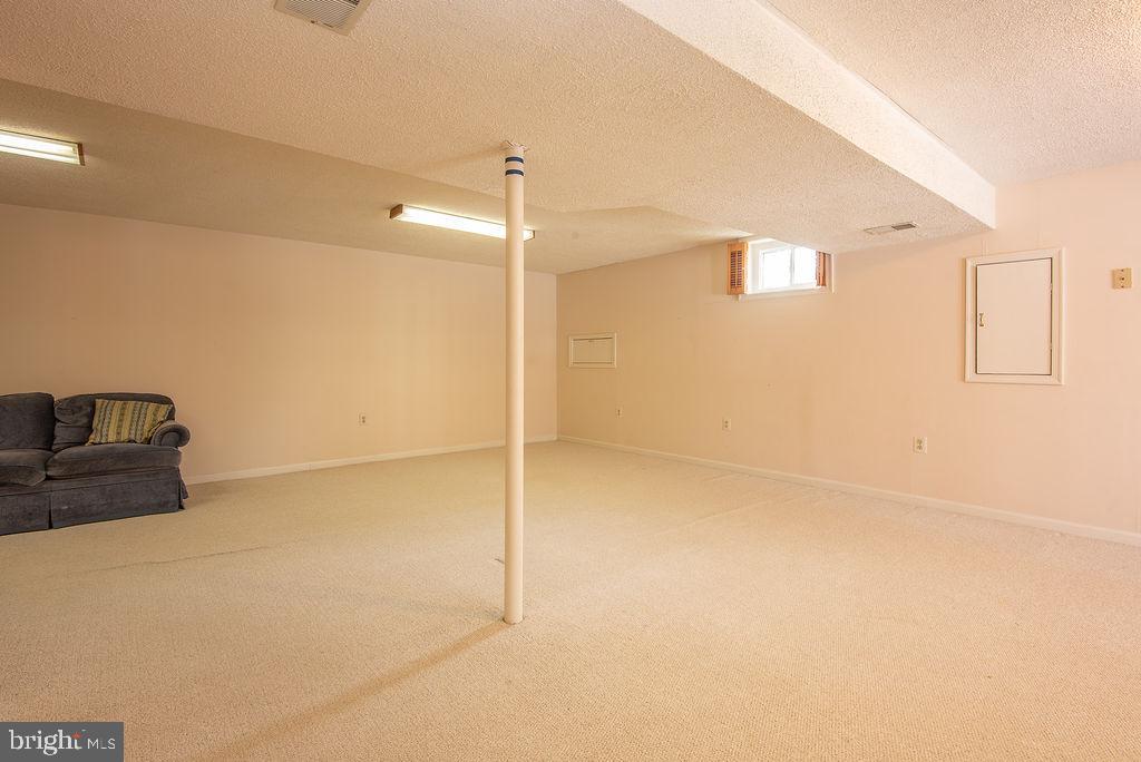 7216 TOKEN VALLEY RD, MANASSAS, Virginia 20112, 3 Bedrooms Bedrooms, 7 Rooms Rooms,3 BathroomsBathrooms,Residential,For sale,7216 TOKEN VALLEY RD,VAPW2112264 MLS # VAPW2112264