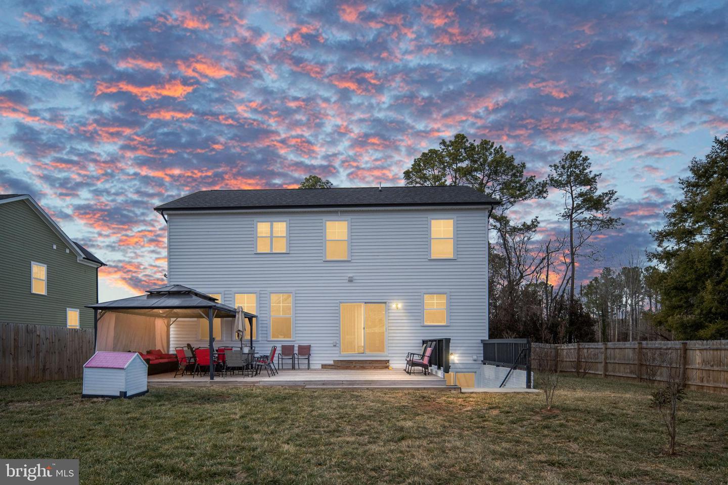 14 CAROL ST, FREDERICKSBURG, Virginia 22405, 4 Bedrooms Bedrooms, 17 Rooms Rooms,3 BathroomsBathrooms,Residential,For sale,14 CAROL ST,VAST2045974 MLS # VAST2045974