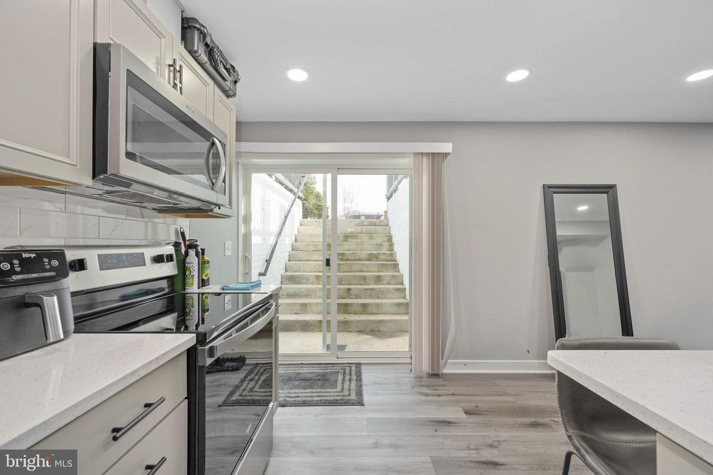 14 CAROL ST, FREDERICKSBURG, Virginia 22405, 4 Bedrooms Bedrooms, 17 Rooms Rooms,3 BathroomsBathrooms,Residential,For sale,14 CAROL ST,VAST2045974 MLS # VAST2045974