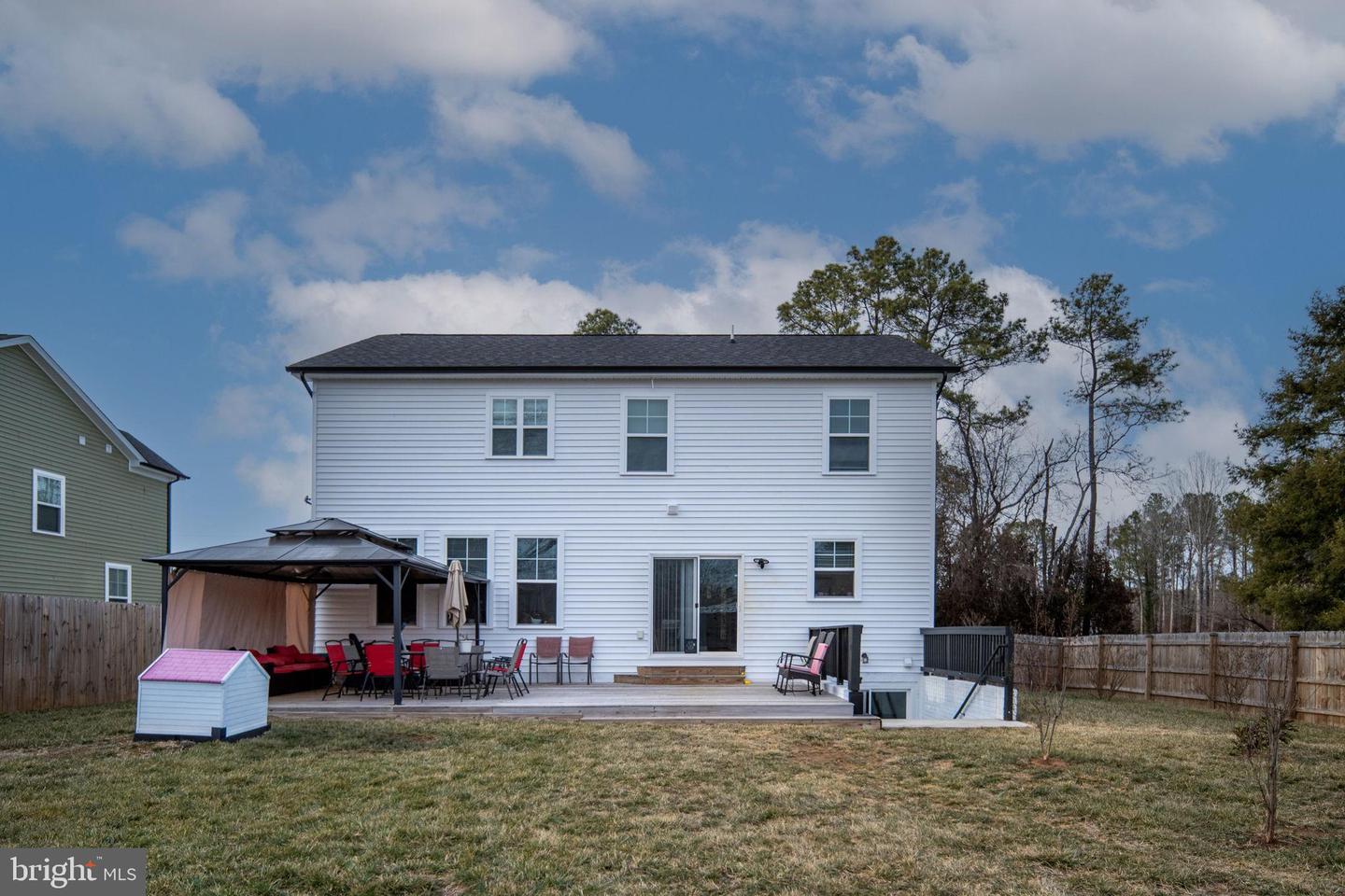 14 CAROL ST, FREDERICKSBURG, Virginia 22405, 4 Bedrooms Bedrooms, 17 Rooms Rooms,3 BathroomsBathrooms,Residential,For sale,14 CAROL ST,VAST2045974 MLS # VAST2045974