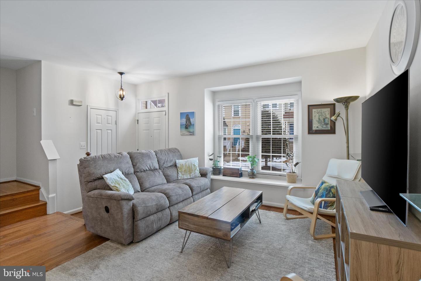 6940 COMPTON LN, CENTREVILLE, Virginia 20121, 3 Bedrooms Bedrooms, ,3 BathroomsBathrooms,Residential,For sale,6940 COMPTON LN,VAFX2290382 MLS # VAFX2290382 6940 COMPTON LN, CENTREVILLE, Virginia 20121, 3 Bedrooms Bedrooms, ,3 BathroomsBathrooms,Residential,For sale,6940 COMPTON LN,VAFX2290382 MLS # VAFX2290382