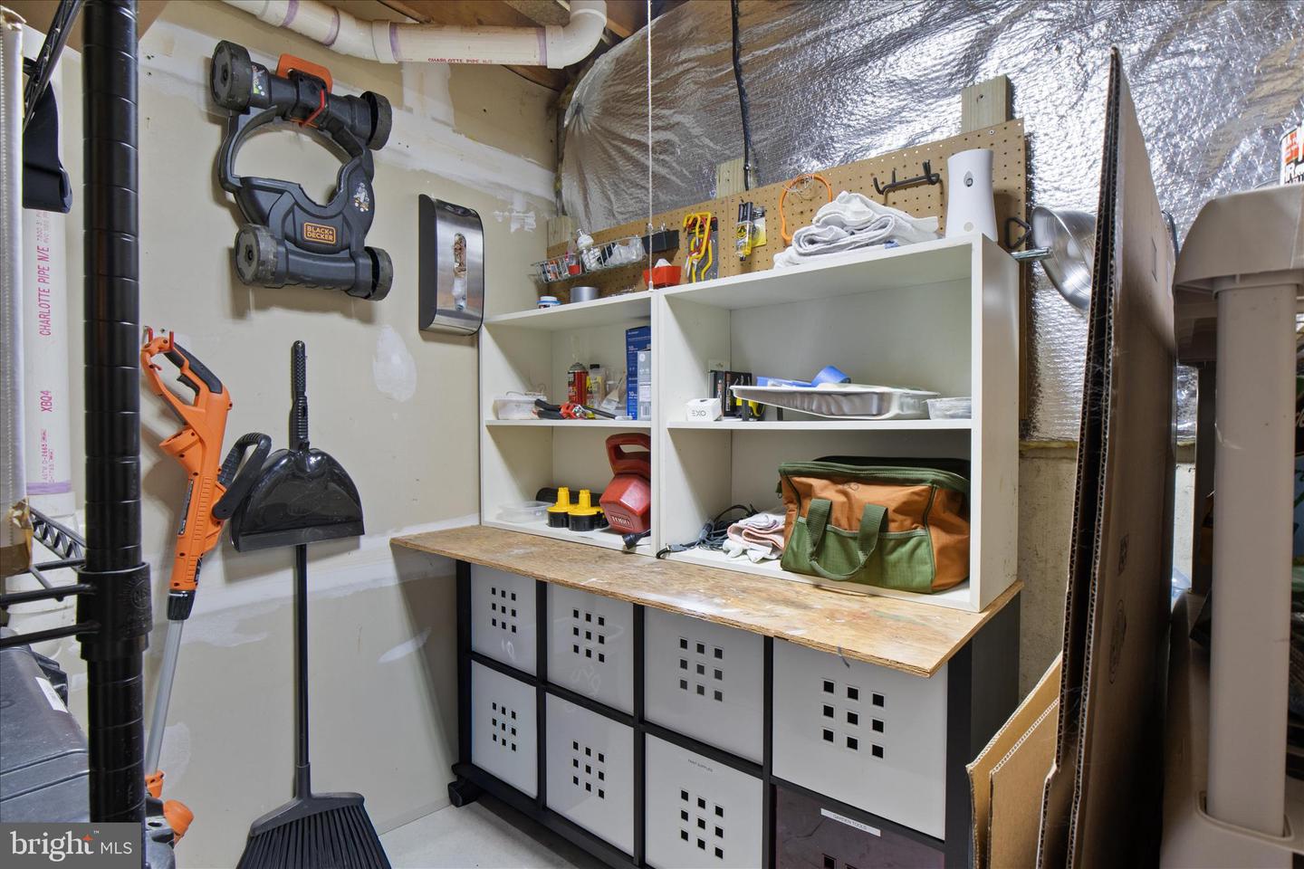 6940 COMPTON LN, CENTREVILLE, Virginia 20121, 3 Bedrooms Bedrooms, ,3 BathroomsBathrooms,Residential,For sale,6940 COMPTON LN,VAFX2290382 MLS # VAFX2290382 6940 COMPTON LN, CENTREVILLE, Virginia 20121, 3 Bedrooms Bedrooms, ,3 BathroomsBathrooms,Residential,For sale,6940 COMPTON LN,VAFX2290382 MLS # VAFX2290382