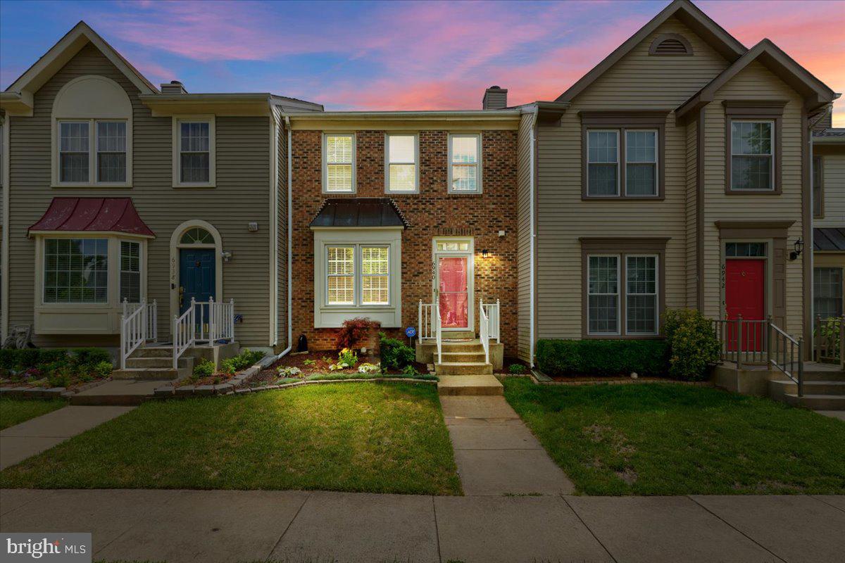 6940 COMPTON LN, CENTREVILLE, Virginia 20121, 3 Bedrooms Bedrooms, ,3 BathroomsBathrooms,Residential,For sale,6940 COMPTON LN,VAFX2290382 MLS # VAFX2290382 6940 COMPTON LN, CENTREVILLE, Virginia 20121, 3 Bedrooms Bedrooms, ,3 BathroomsBathrooms,Residential,For sale,6940 COMPTON LN,VAFX2290382 MLS # VAFX2290382