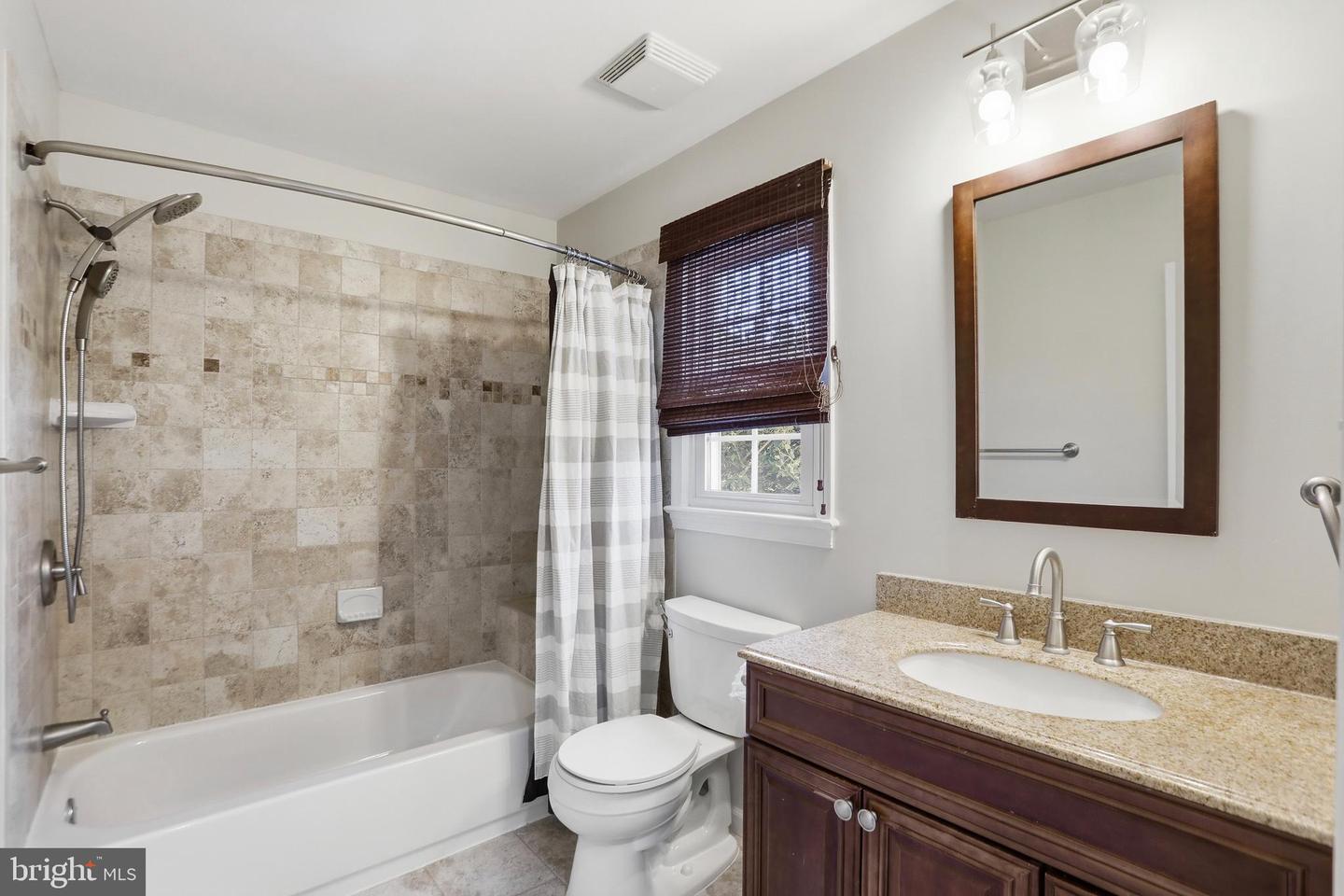 3203 CINCH RING CT, OAKTON, Virginia 22124, 4 Bedrooms Bedrooms, ,3 BathroomsBathrooms,Residential,For sale,3203 CINCH RING CT,VAFX2290416 MLS # VAFX2290416 3203 CINCH RING CT, OAKTON, Virginia 22124, 4 Bedrooms Bedrooms, ,3 BathroomsBathrooms,Residential,For sale,3203 CINCH RING CT,VAFX2290416 MLS # VAFX2290416