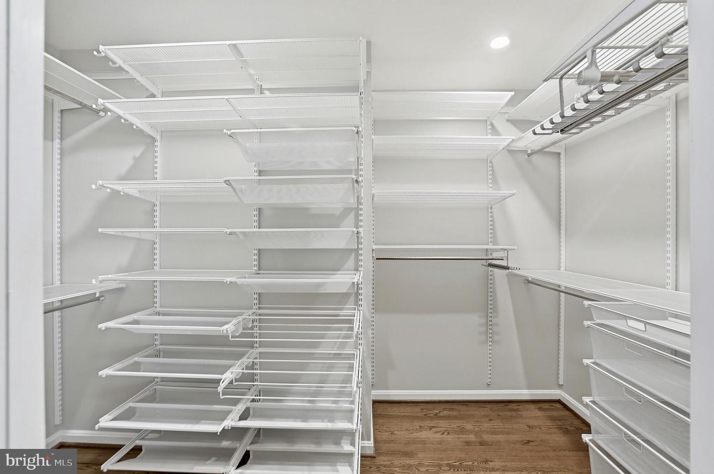 3203 CINCH RING CT, OAKTON, Virginia 22124, 4 Bedrooms Bedrooms, ,3 BathroomsBathrooms,Residential,For sale,3203 CINCH RING CT,VAFX2290416 MLS # VAFX2290416 3203 CINCH RING CT, OAKTON, Virginia 22124, 4 Bedrooms Bedrooms, ,3 BathroomsBathrooms,Residential,For sale,3203 CINCH RING CT,VAFX2290416 MLS # VAFX2290416