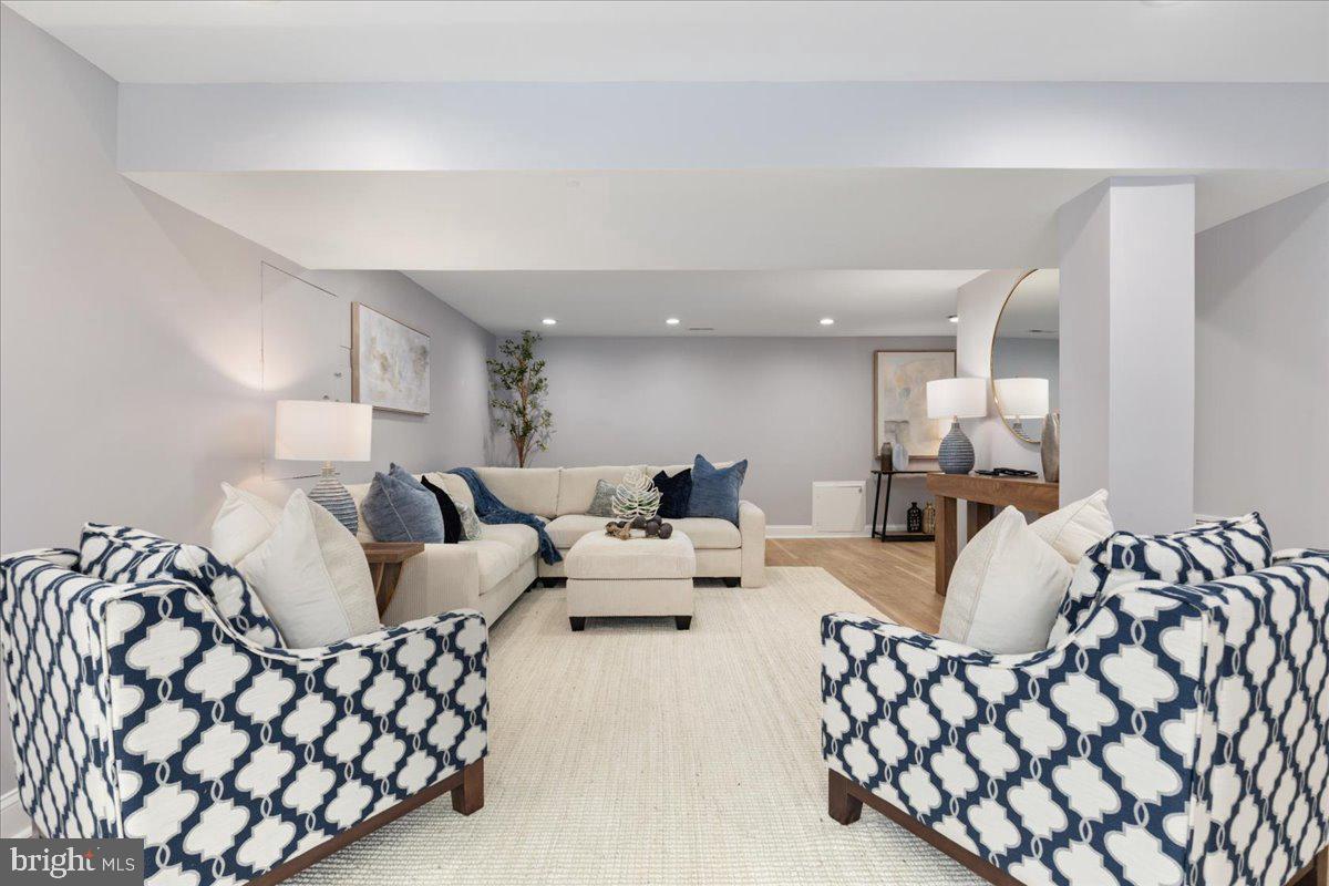 904 OLD RIVER WAY CT, STERLING, Virginia 20164, 4 Bedrooms Bedrooms, ,3 BathroomsBathrooms,Residential,For sale,904 OLD RIVER WAY CT,VALO2115718 MLS # VALO2115718