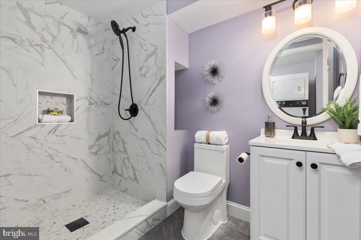 904 OLD RIVER WAY CT, STERLING, Virginia 20164, 4 Bedrooms Bedrooms, ,3 BathroomsBathrooms,Residential,For sale,904 OLD RIVER WAY CT,VALO2115718 MLS # VALO2115718