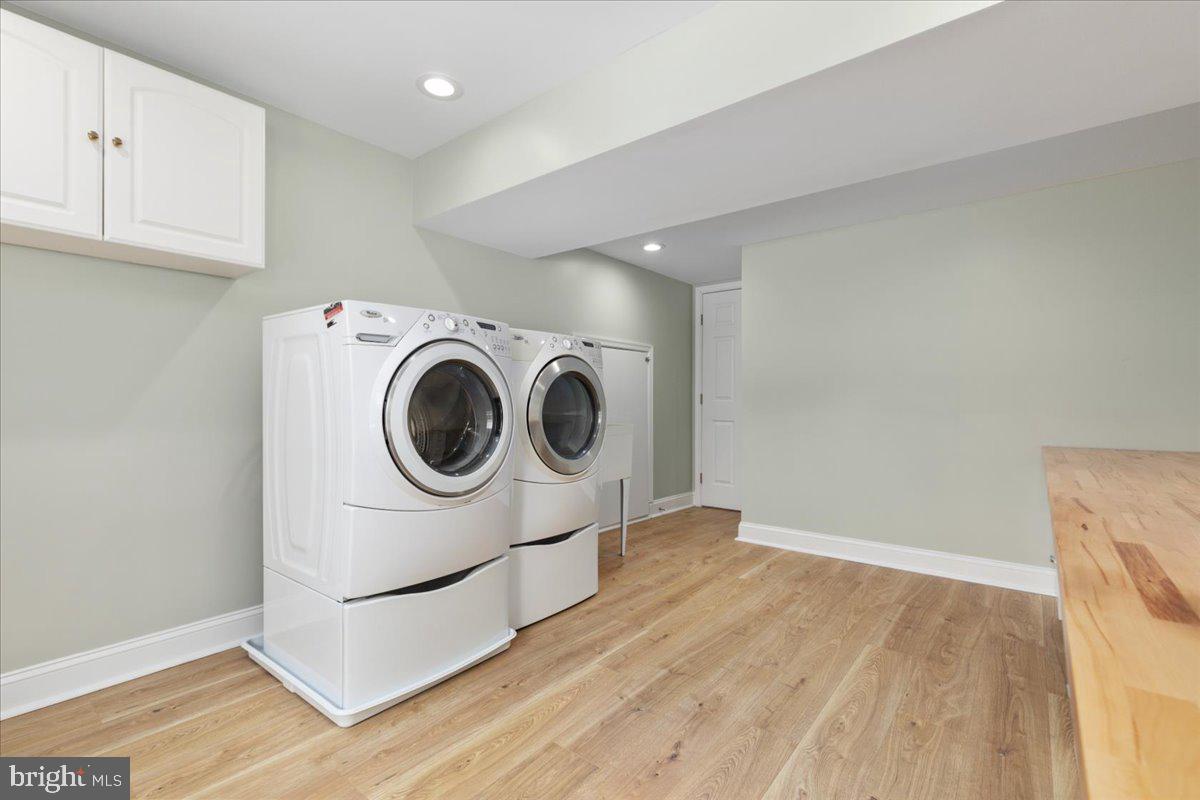 904 OLD RIVER WAY CT, STERLING, Virginia 20164, 4 Bedrooms Bedrooms, ,3 BathroomsBathrooms,Residential,For sale,904 OLD RIVER WAY CT,VALO2115718 MLS # VALO2115718