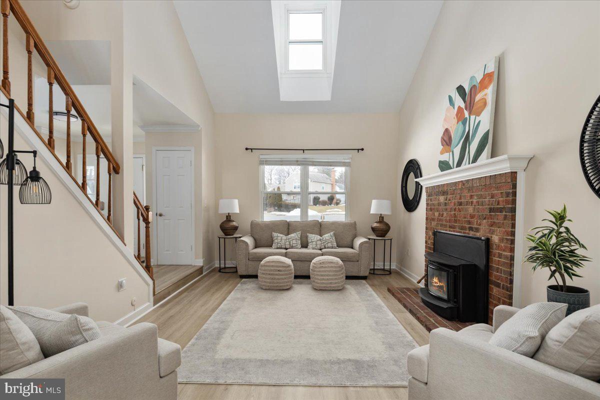 904 OLD RIVER WAY CT, STERLING, Virginia 20164, 4 Bedrooms Bedrooms, ,3 BathroomsBathrooms,Residential,For sale,904 OLD RIVER WAY CT,VALO2115718 MLS # VALO2115718