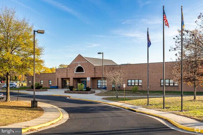 5236 AMPTHILL DR, ALEXANDRIA, Virginia 22312, 4 Bedrooms Bedrooms, ,3 BathroomsBathrooms,Residential,For sale,5236 AMPTHILL DR,VAFX2290468 MLS # VAFX2290468