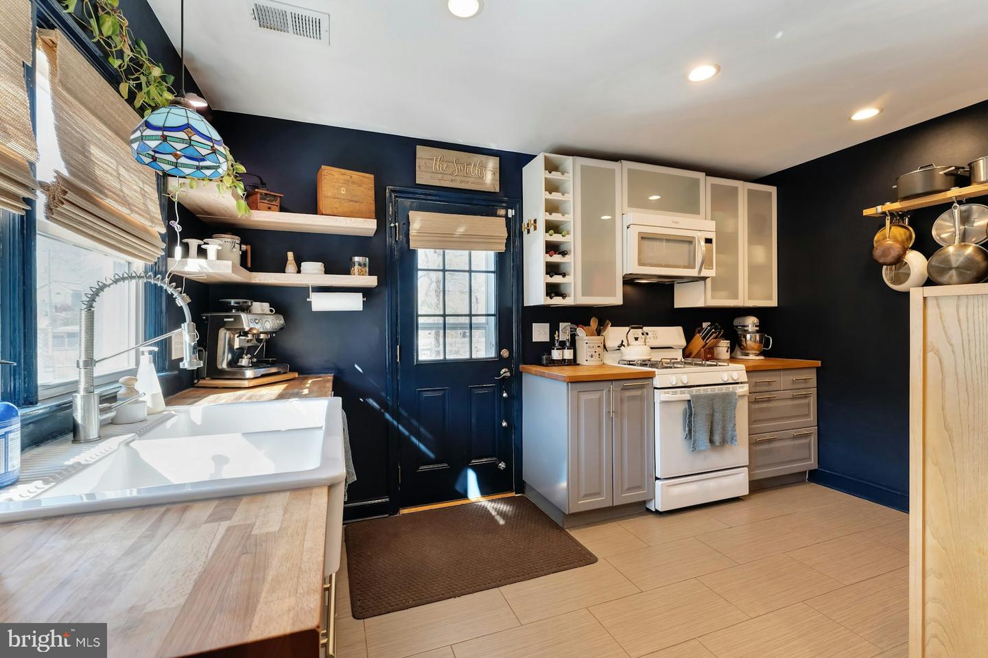 190 SYCAMORE ST, WARRENTON, Virginia 20186, 4 Bedrooms Bedrooms, ,2 BathroomsBathrooms,Residential,For sale,190 SYCAMORE ST,VAFQ2020538 MLS # VAFQ2020538