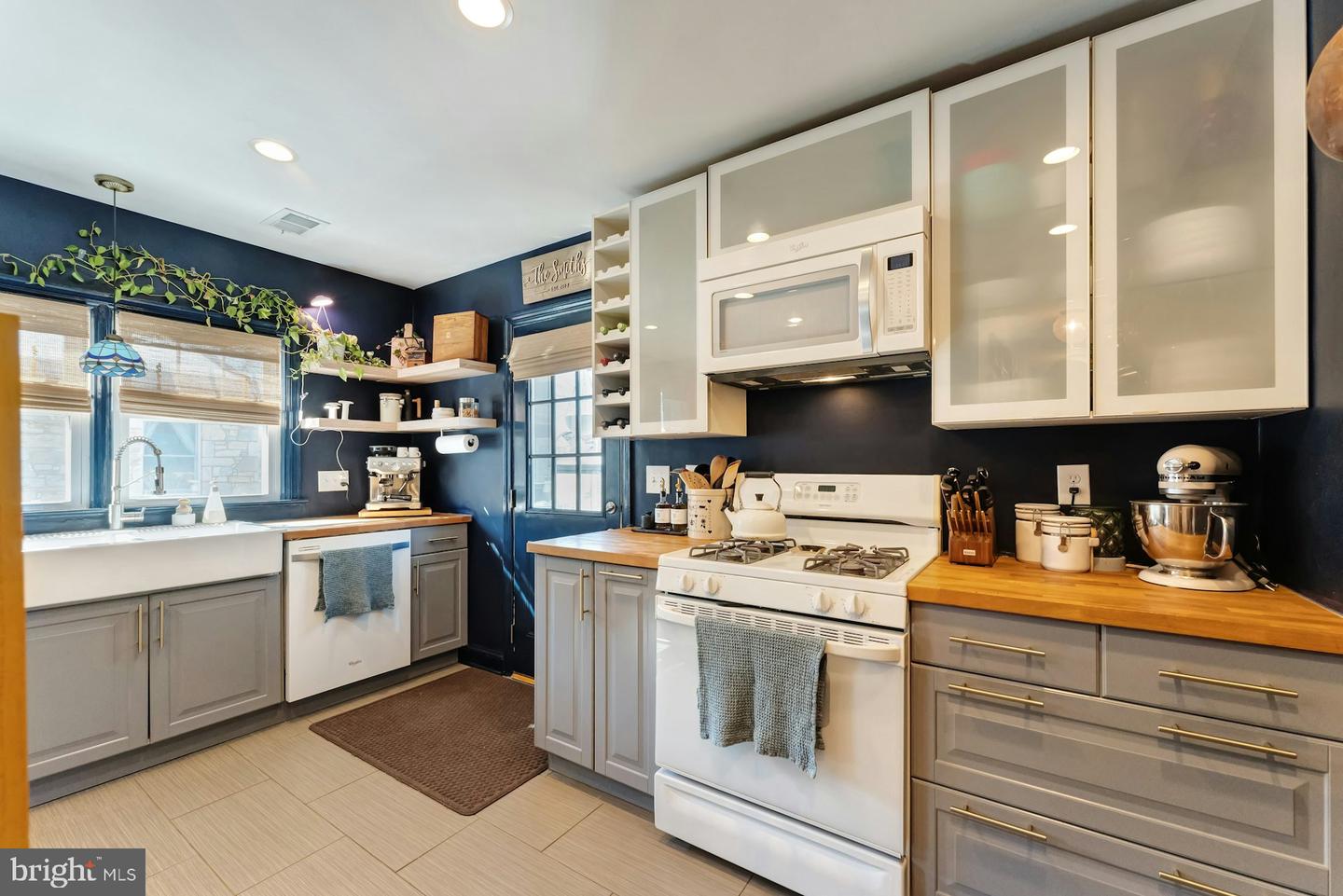 190 SYCAMORE ST, WARRENTON, Virginia 20186, 4 Bedrooms Bedrooms, ,2 BathroomsBathrooms,Residential,For sale,190 SYCAMORE ST,VAFQ2020538 MLS # VAFQ2020538