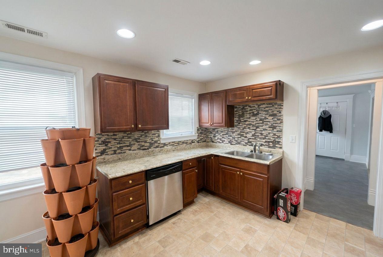 1319 CUSTER ST, PETERSBURG, Virginia 23803, 4 Bedrooms Bedrooms, 6 Rooms Rooms,1 BathroomBathrooms,Residential,For sale,1319 CUSTER ST,VAPC2000176 MLS # VAPC2000176 1319 CUSTER ST, PETERSBURG, Virginia 23803, 4 Bedrooms Bedrooms, 6 Rooms Rooms,1 BathroomBathrooms,Residential,For sale,1319 CUSTER ST,VAPC2000176 MLS # VAPC2000176