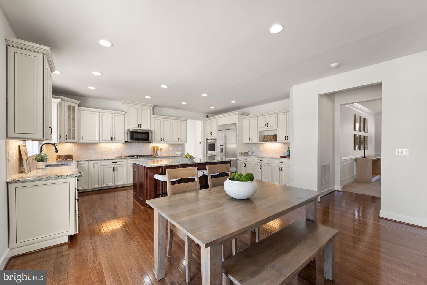 23180 RIVER HIGHLANDS CT, LEESBURG, Virginia 20175, 5 Bedrooms Bedrooms, ,4 BathroomsBathrooms,Residential,For sale,23180 RIVER HIGHLANDS CT,VALO2115748 MLS # VALO2115748