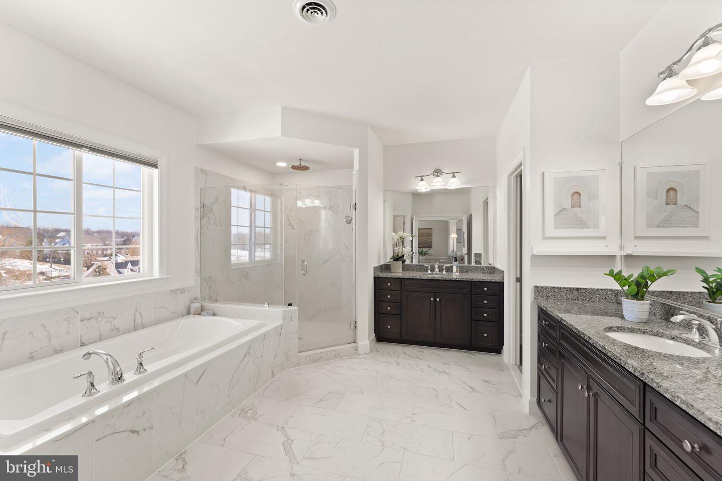 23180 RIVER HIGHLANDS CT, LEESBURG, Virginia 20175, 5 Bedrooms Bedrooms, ,4 BathroomsBathrooms,Residential,For sale,23180 RIVER HIGHLANDS CT,VALO2115748 MLS # VALO2115748