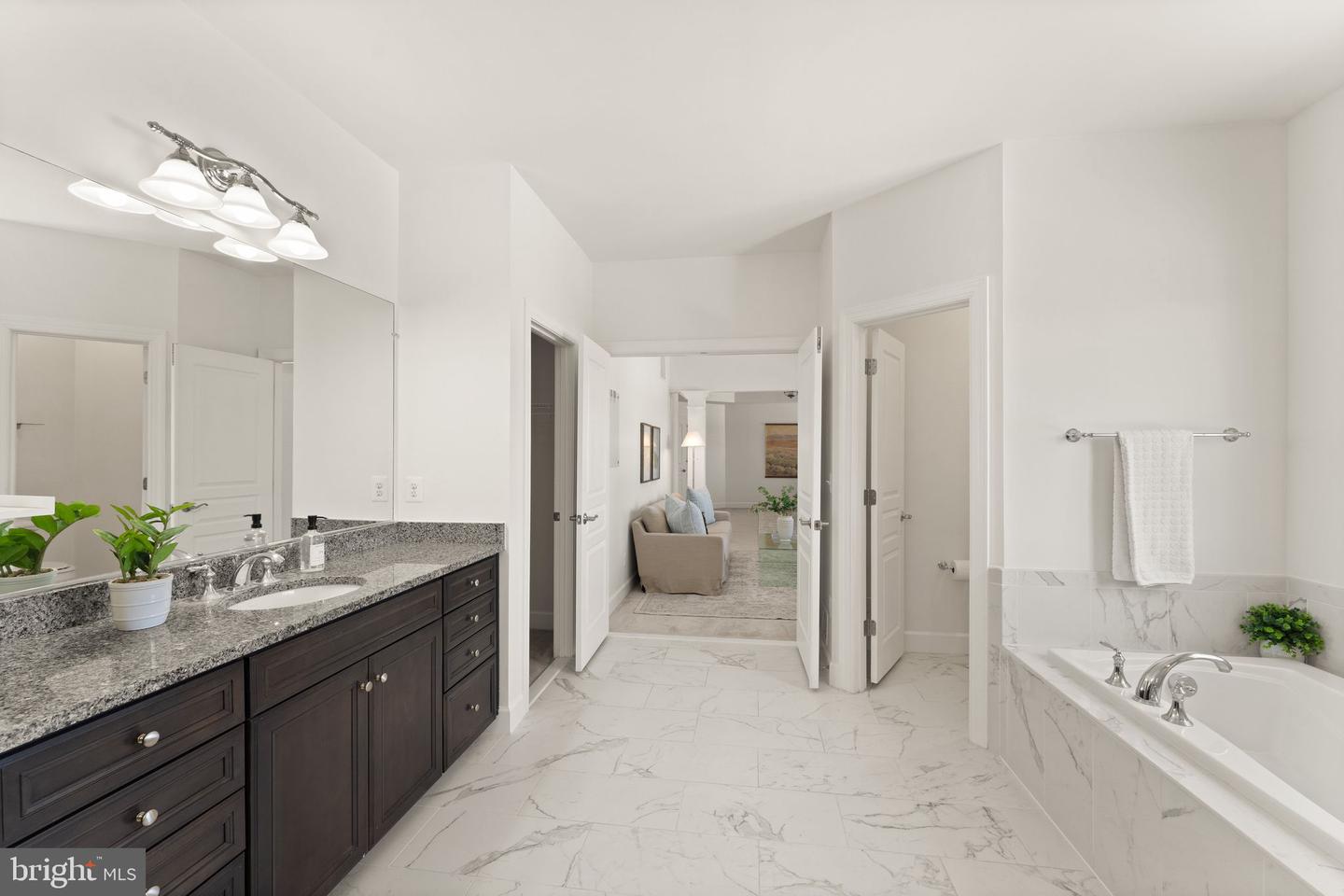 23180 RIVER HIGHLANDS CT, LEESBURG, Virginia 20175, 5 Bedrooms Bedrooms, ,4 BathroomsBathrooms,Residential,For sale,23180 RIVER HIGHLANDS CT,VALO2115748 MLS # VALO2115748