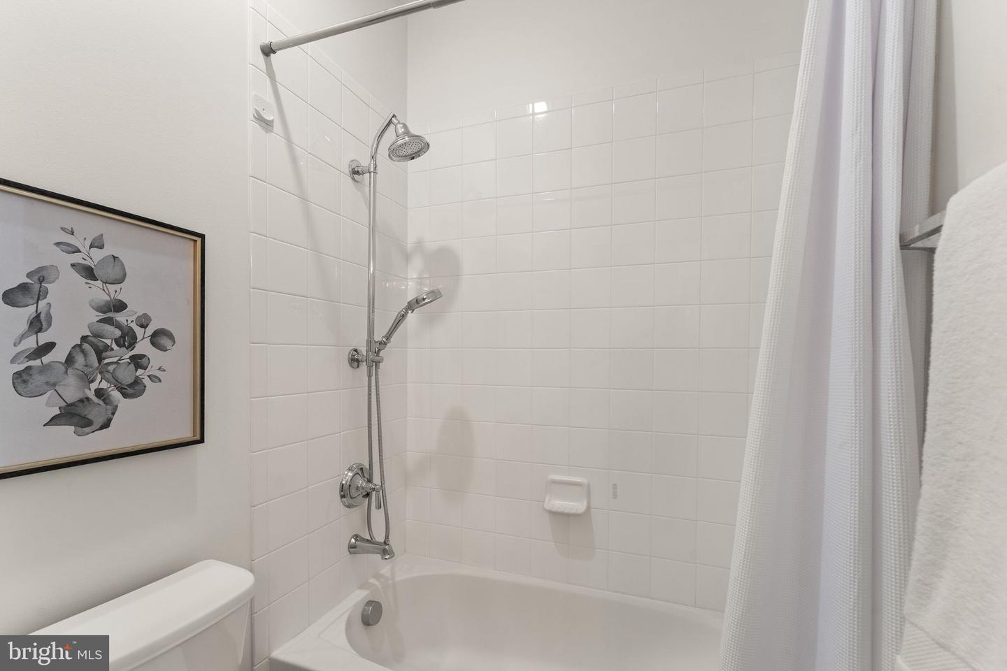 23180 RIVER HIGHLANDS CT, LEESBURG, Virginia 20175, 5 Bedrooms Bedrooms, ,4 BathroomsBathrooms,Residential,For sale,23180 RIVER HIGHLANDS CT,VALO2115748 MLS # VALO2115748