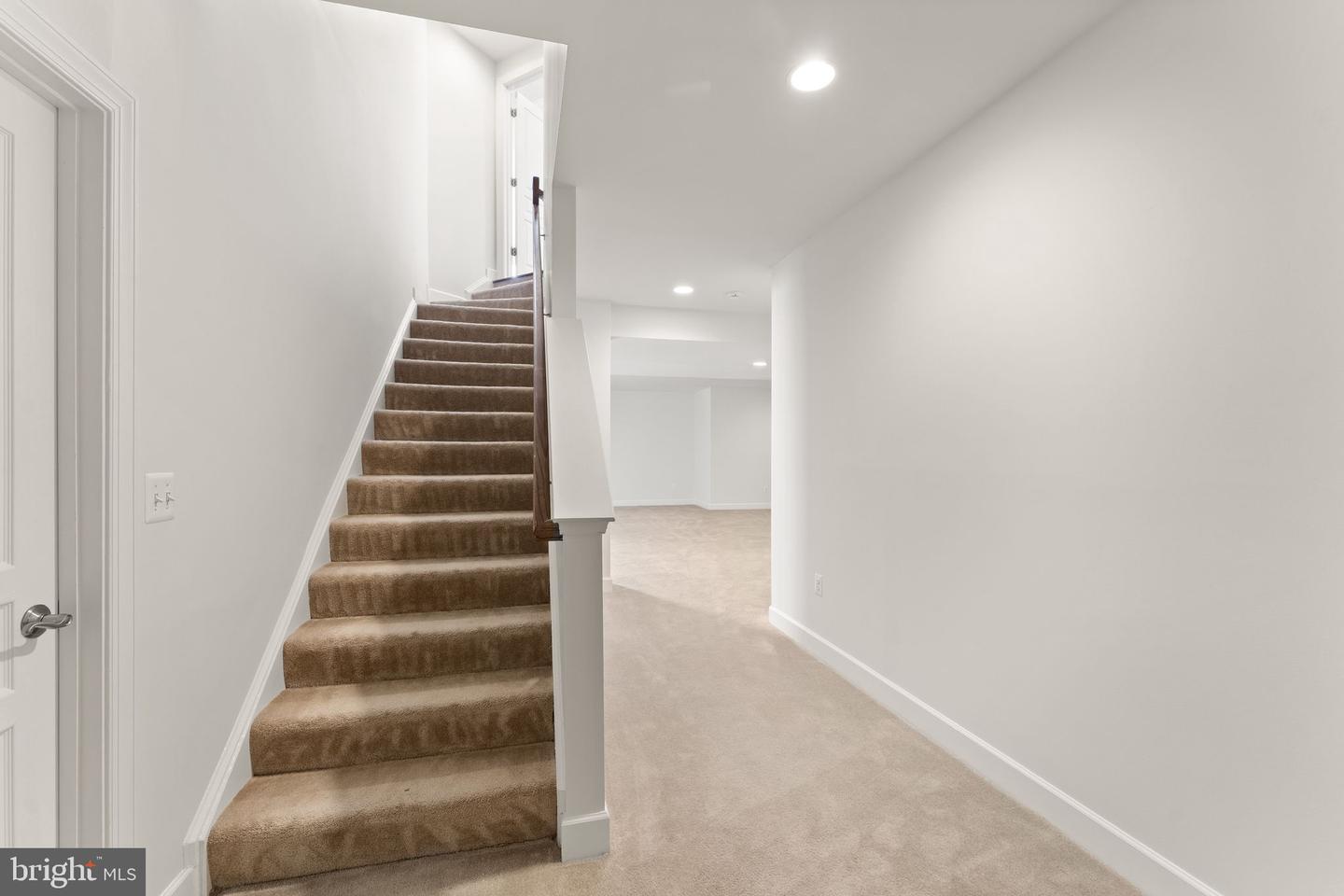 23180 RIVER HIGHLANDS CT, LEESBURG, Virginia 20175, 5 Bedrooms Bedrooms, ,4 BathroomsBathrooms,Residential,For sale,23180 RIVER HIGHLANDS CT,VALO2115748 MLS # VALO2115748