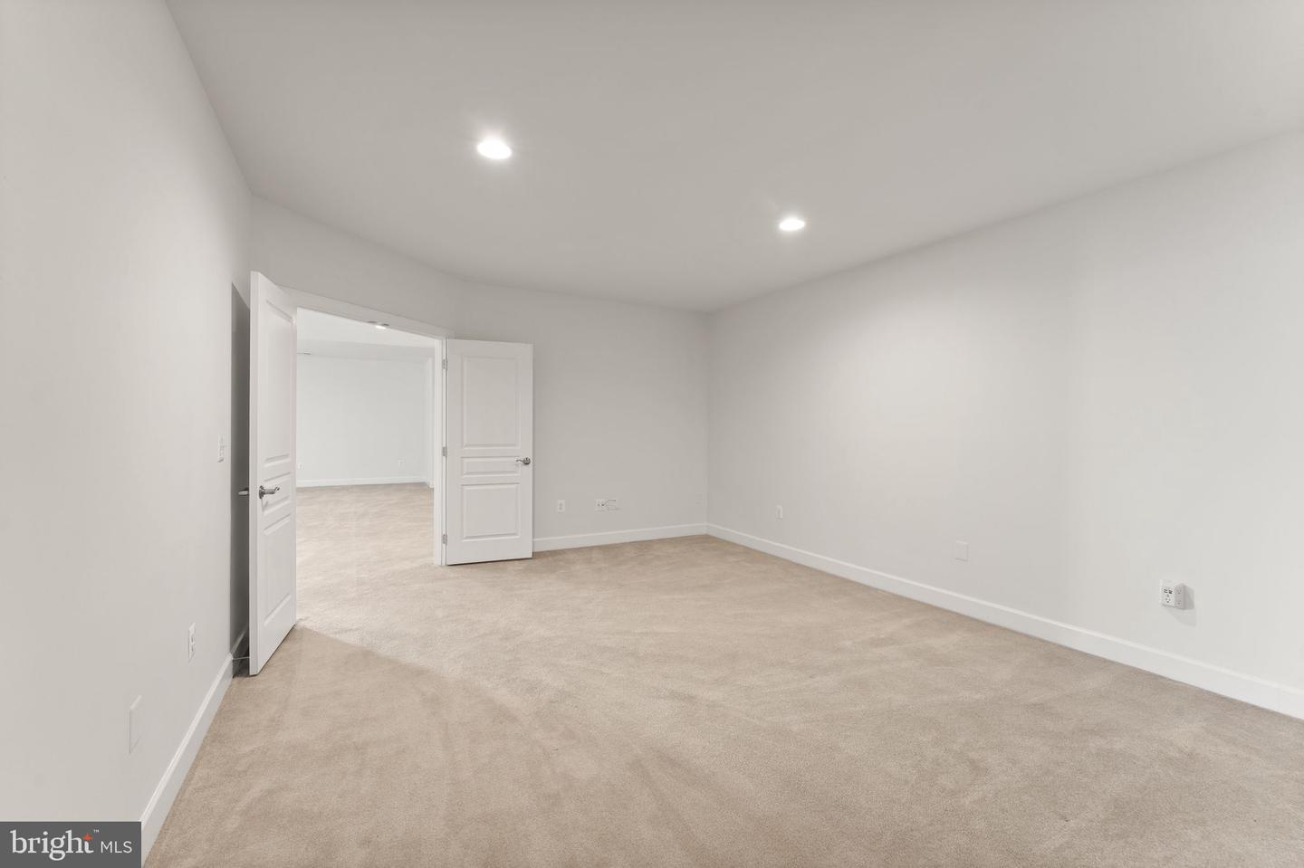 23180 RIVER HIGHLANDS CT, LEESBURG, Virginia 20175, 5 Bedrooms Bedrooms, ,4 BathroomsBathrooms,Residential,For sale,23180 RIVER HIGHLANDS CT,VALO2115748 MLS # VALO2115748