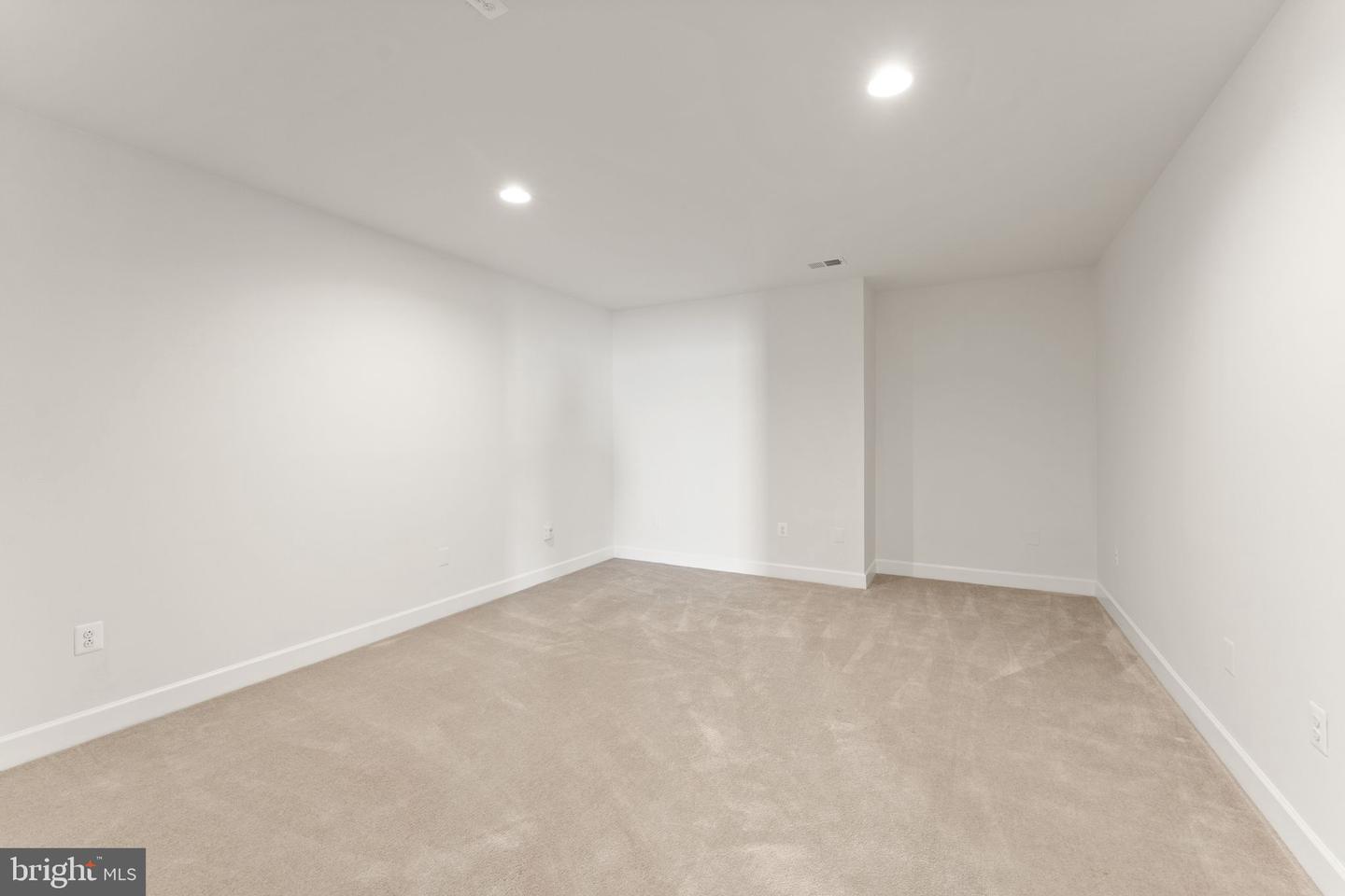 23180 RIVER HIGHLANDS CT, LEESBURG, Virginia 20175, 5 Bedrooms Bedrooms, ,4 BathroomsBathrooms,Residential,For sale,23180 RIVER HIGHLANDS CT,VALO2115748 MLS # VALO2115748