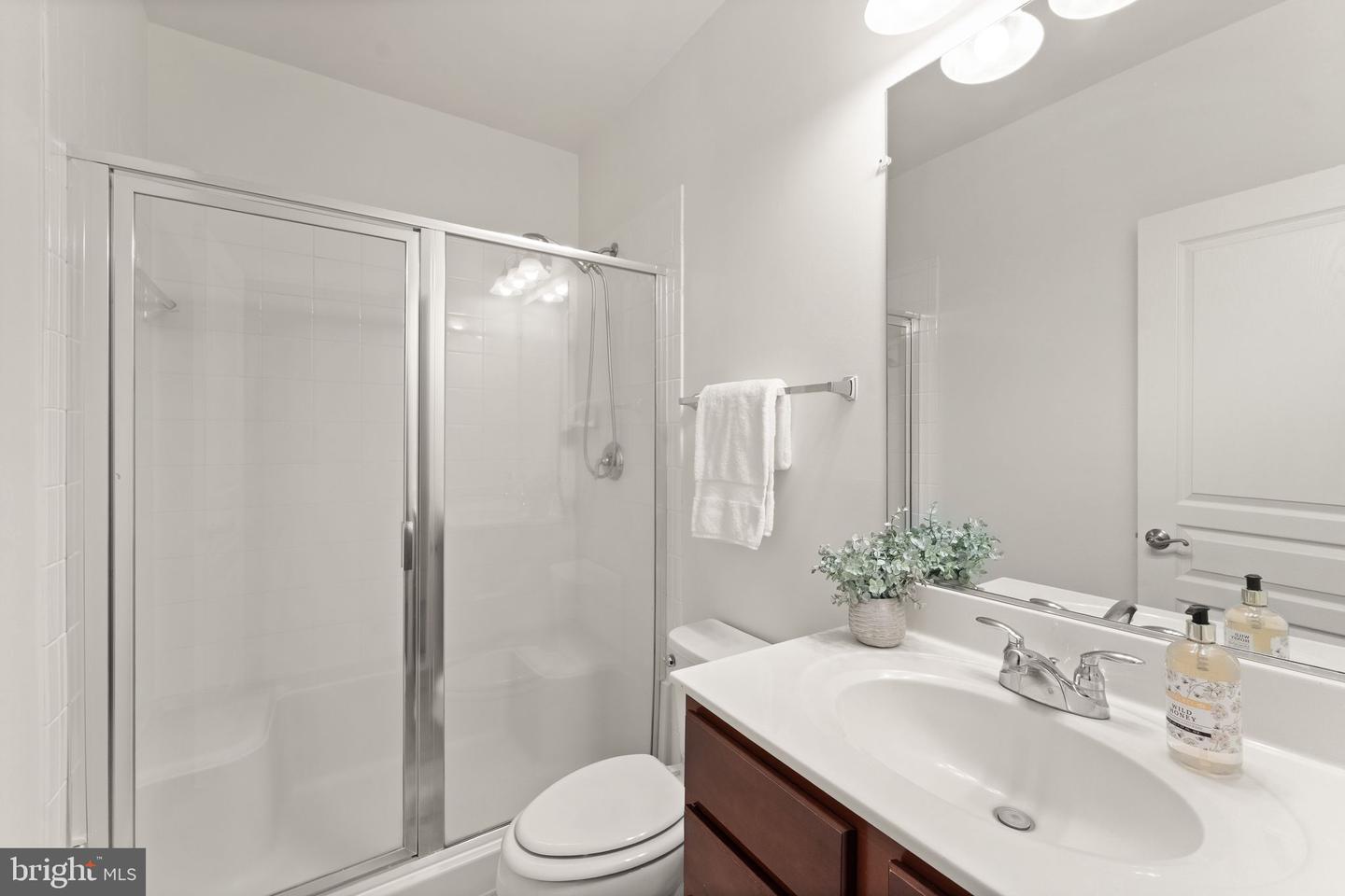 23180 RIVER HIGHLANDS CT, LEESBURG, Virginia 20175, 5 Bedrooms Bedrooms, ,4 BathroomsBathrooms,Residential,For sale,23180 RIVER HIGHLANDS CT,VALO2115748 MLS # VALO2115748