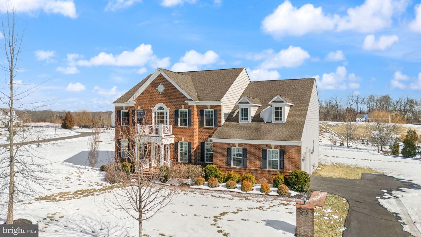 23180 RIVER HIGHLANDS CT, LEESBURG, Virginia 20175, 5 Bedrooms Bedrooms, ,4 BathroomsBathrooms,Residential,For sale,23180 RIVER HIGHLANDS CT,VALO2115748 MLS # VALO2115748