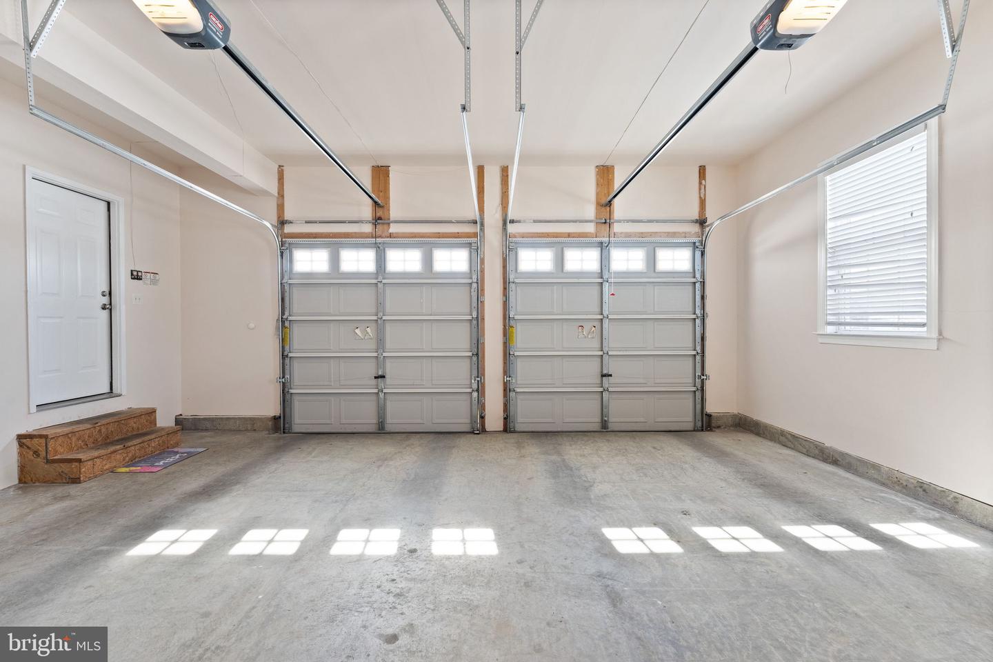 23180 RIVER HIGHLANDS CT, LEESBURG, Virginia 20175, 5 Bedrooms Bedrooms, ,4 BathroomsBathrooms,Residential,For sale,23180 RIVER HIGHLANDS CT,VALO2115748 MLS # VALO2115748