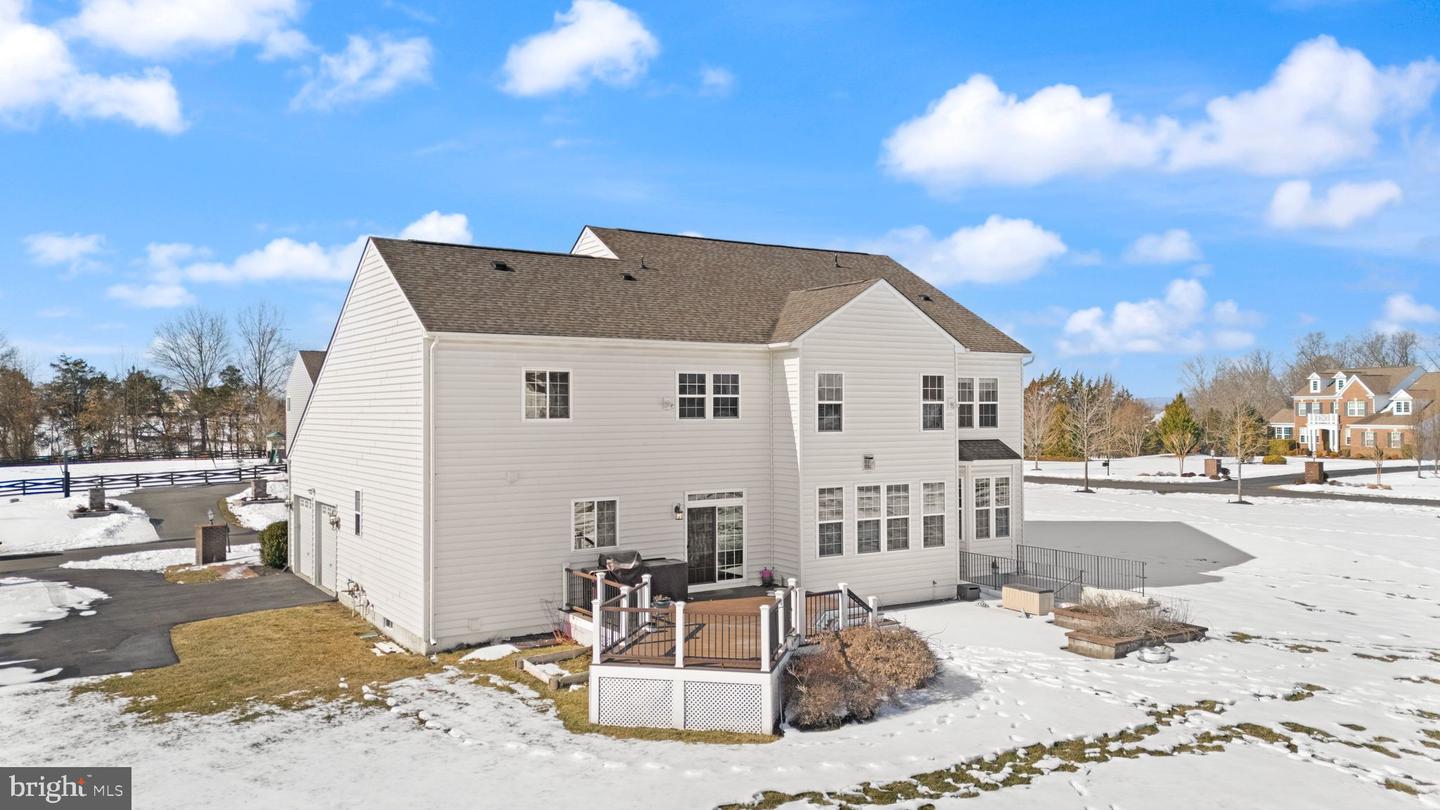 23180 RIVER HIGHLANDS CT, LEESBURG, Virginia 20175, 5 Bedrooms Bedrooms, ,4 BathroomsBathrooms,Residential,For sale,23180 RIVER HIGHLANDS CT,VALO2115748 MLS # VALO2115748