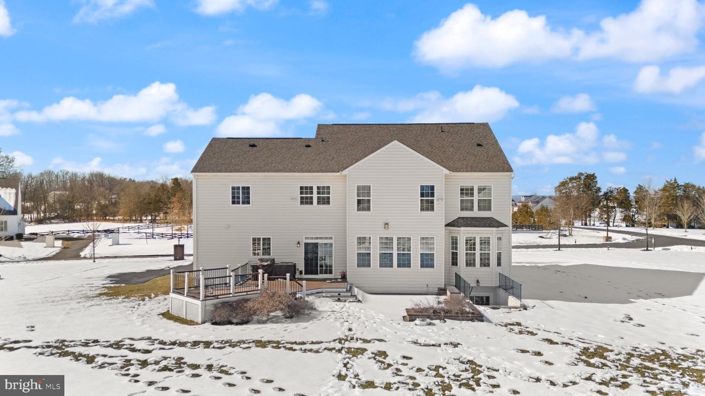 23180 RIVER HIGHLANDS CT, LEESBURG, Virginia 20175, 5 Bedrooms Bedrooms, ,4 BathroomsBathrooms,Residential,For sale,23180 RIVER HIGHLANDS CT,VALO2115748 MLS # VALO2115748