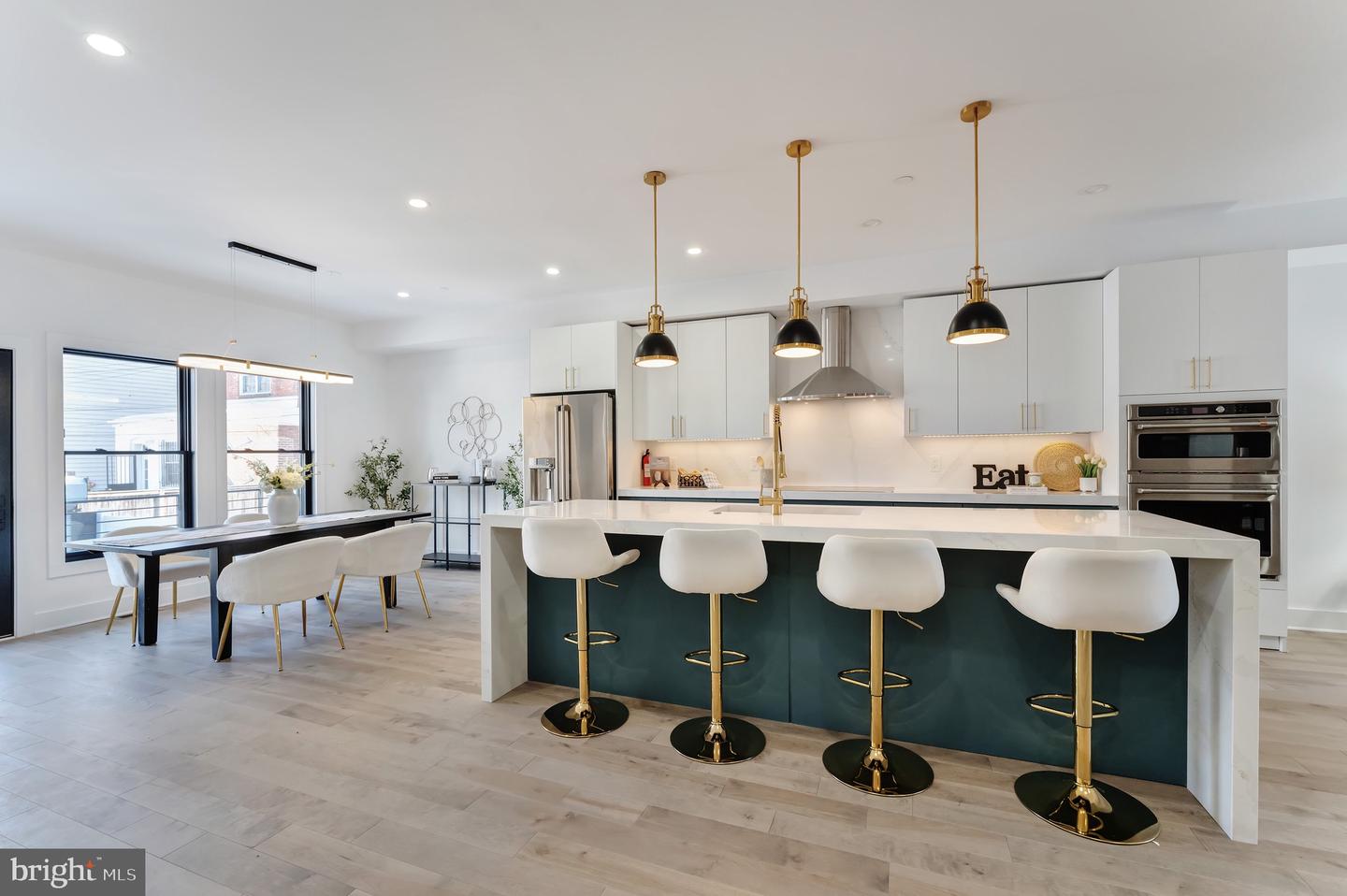 3009 13TH ST NW #1, WASHINGTON, District Of Columbia 20009, 3 Bedrooms Bedrooms, 6 Rooms Rooms,2 BathroomsBathrooms,Residential,For sale,3009 13TH ST NW #1,DCDC2245770 MLS # DCDC2245770