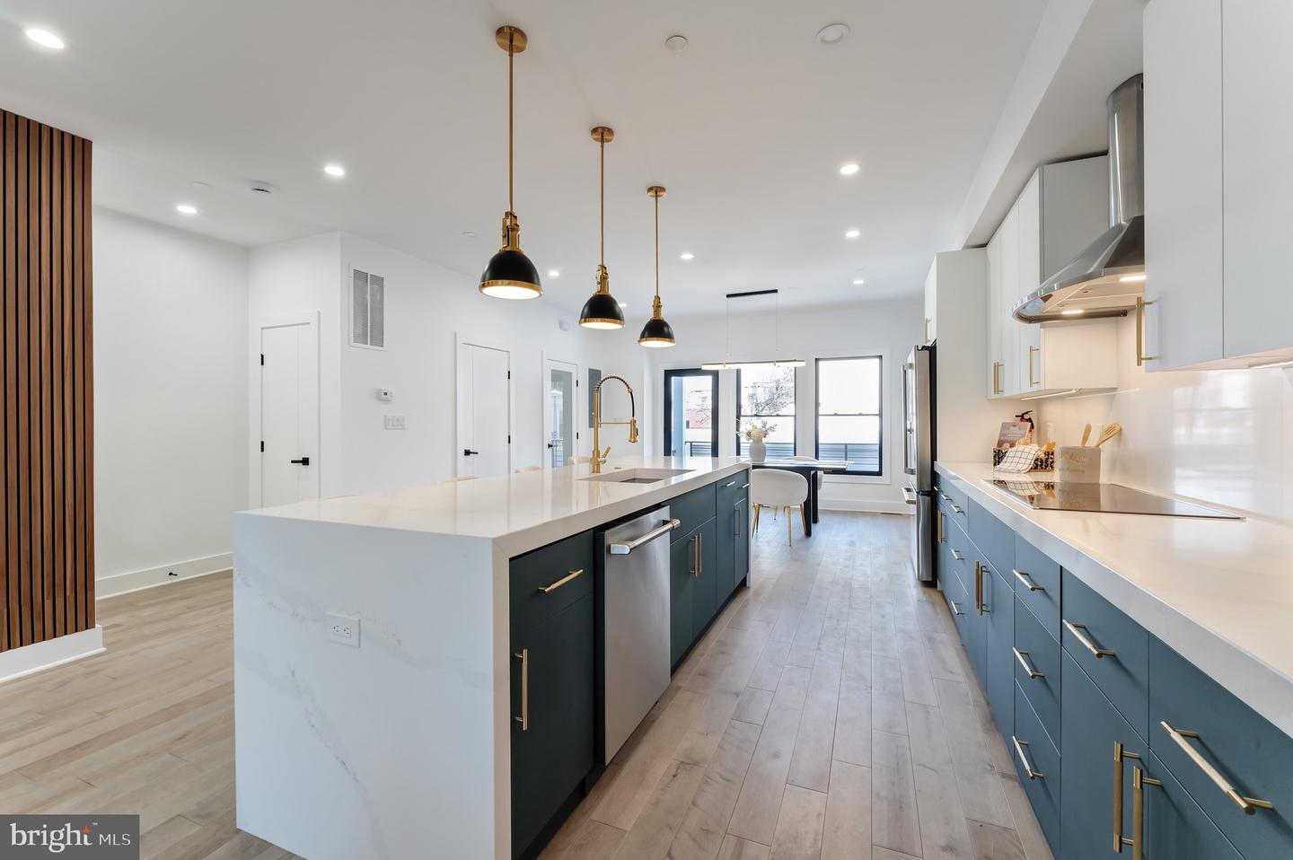 3009 13TH ST NW #1, WASHINGTON, District Of Columbia 20009, 3 Bedrooms Bedrooms, 6 Rooms Rooms,2 BathroomsBathrooms,Residential,For sale,3009 13TH ST NW #1,DCDC2245770 MLS # DCDC2245770